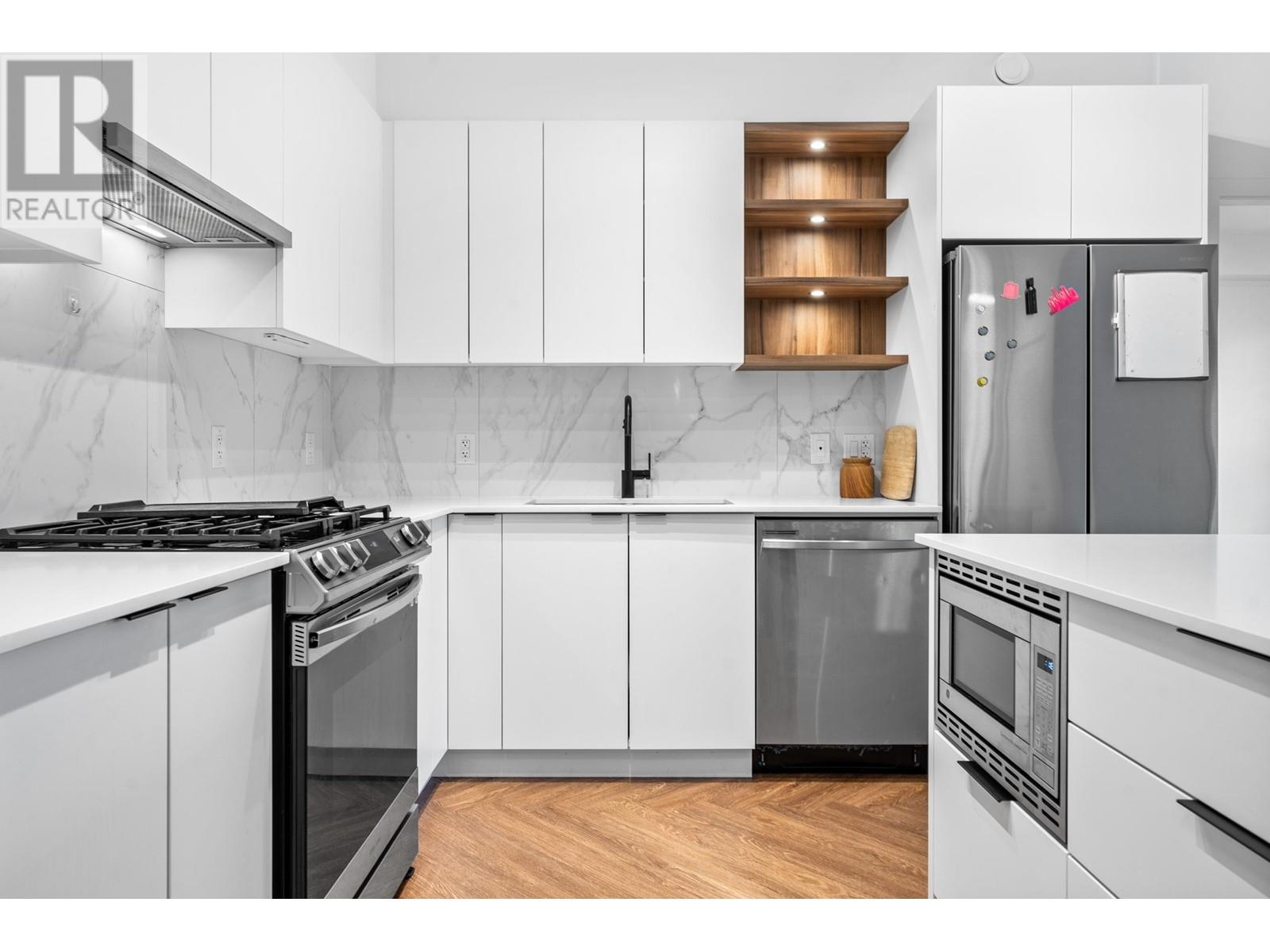 511 3229 St Johns Street Property Photo 14