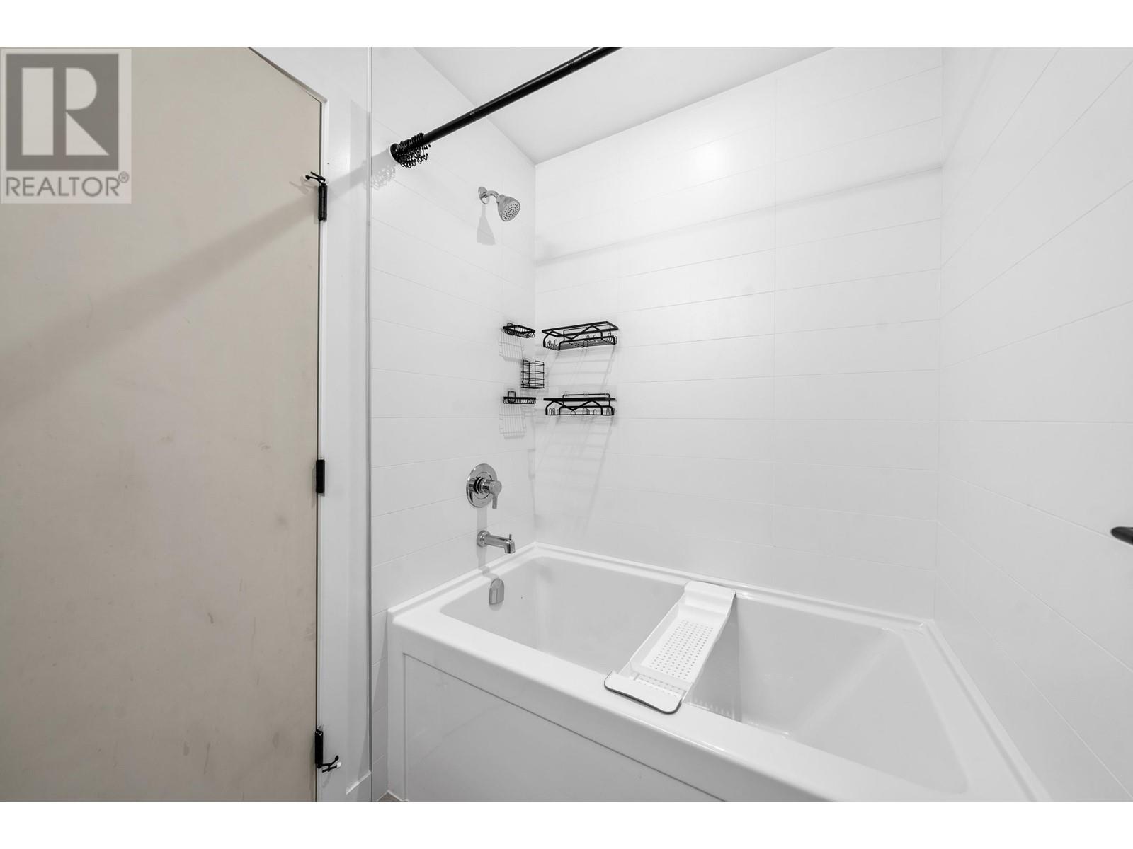 511 3229 St Johns Street Property Photo 25