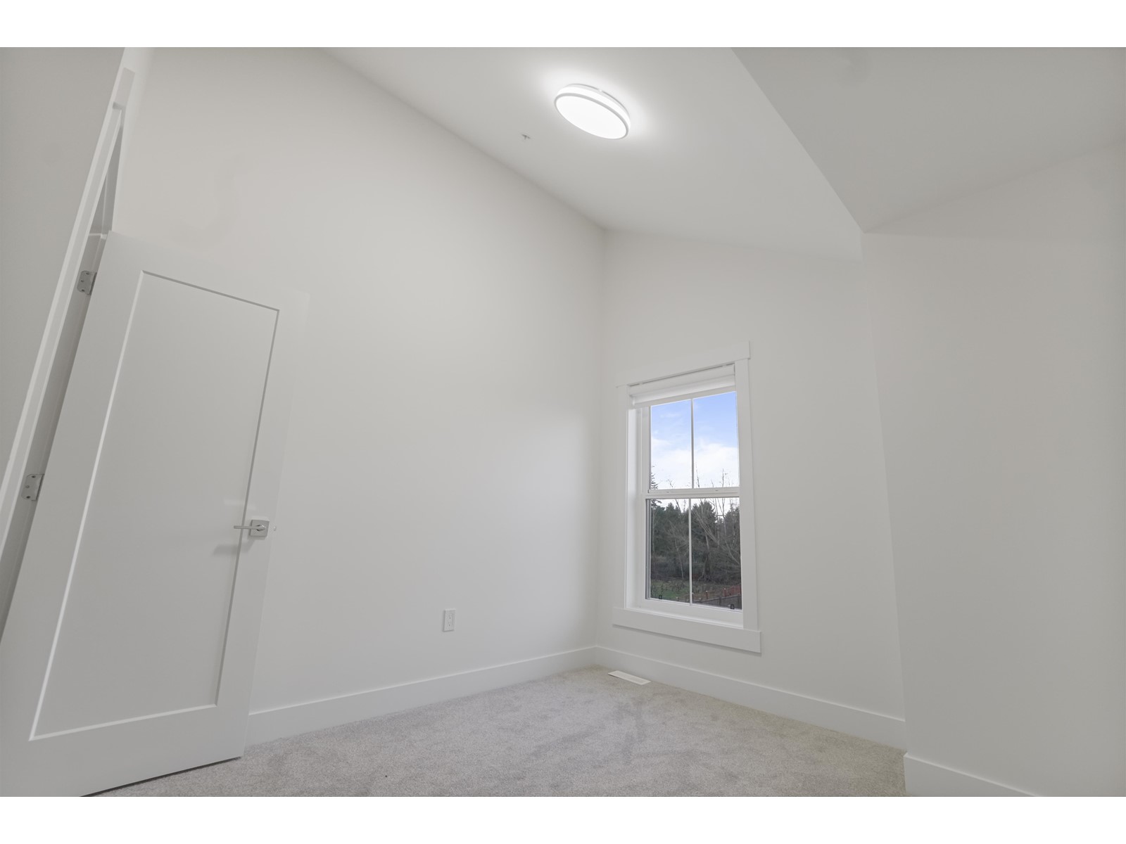 20488 75 Avenue Property Photo 8