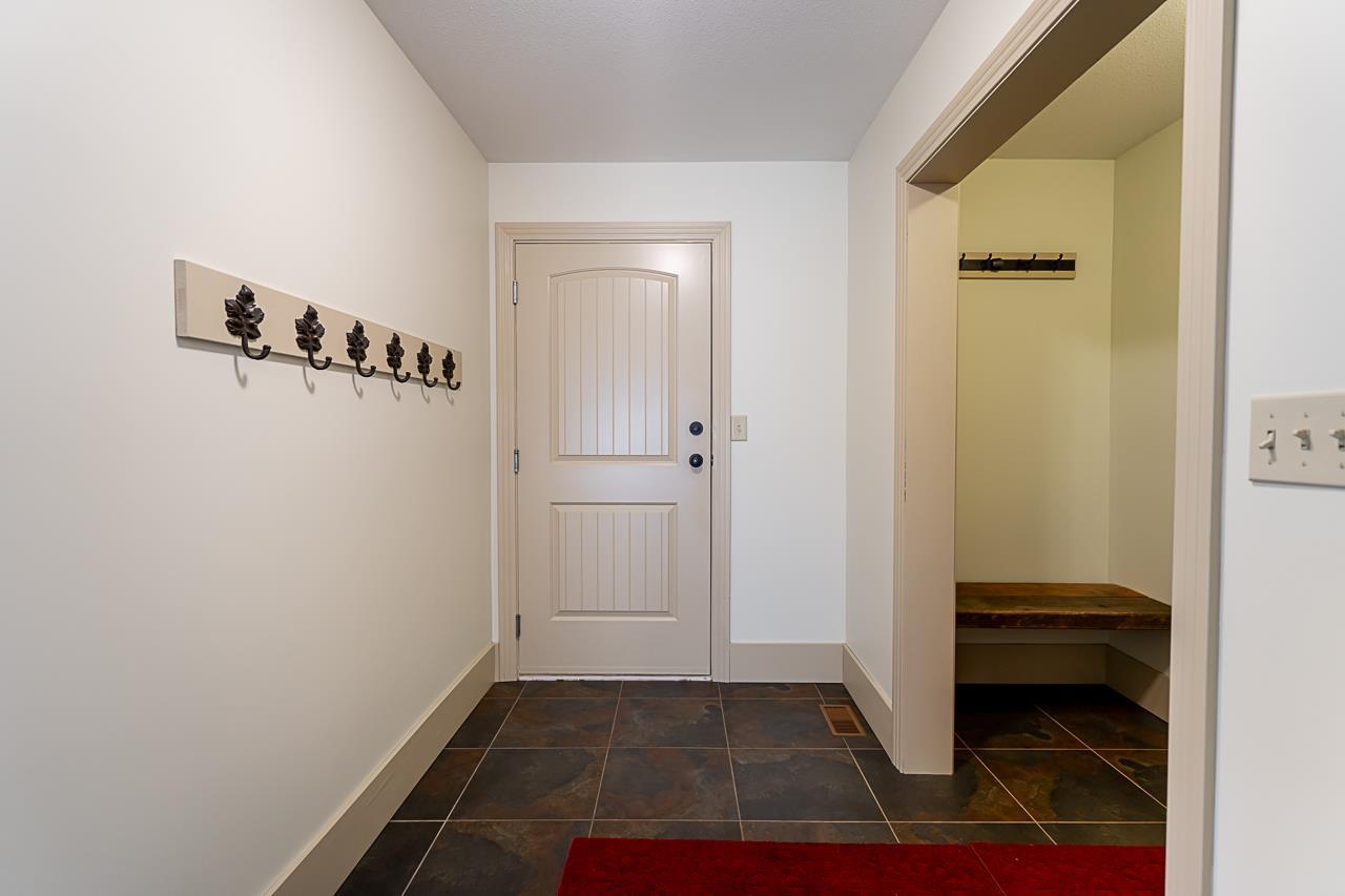 20548 Edelweiss Drive Property Photo 4