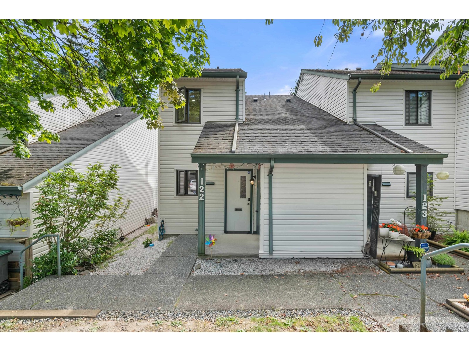 122 13714 67 AVENUE Property Photo 1