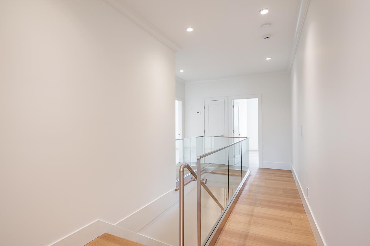 7458 115 Street Property Photo 18