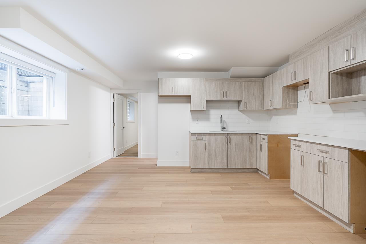 7458 115 Street Property Photo 26