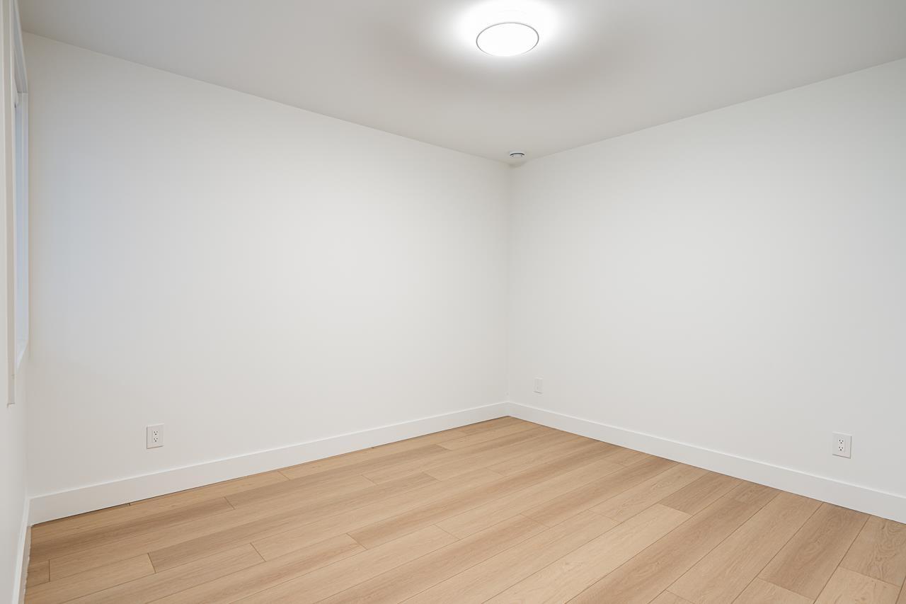 7458 115 Street Property Photo 27