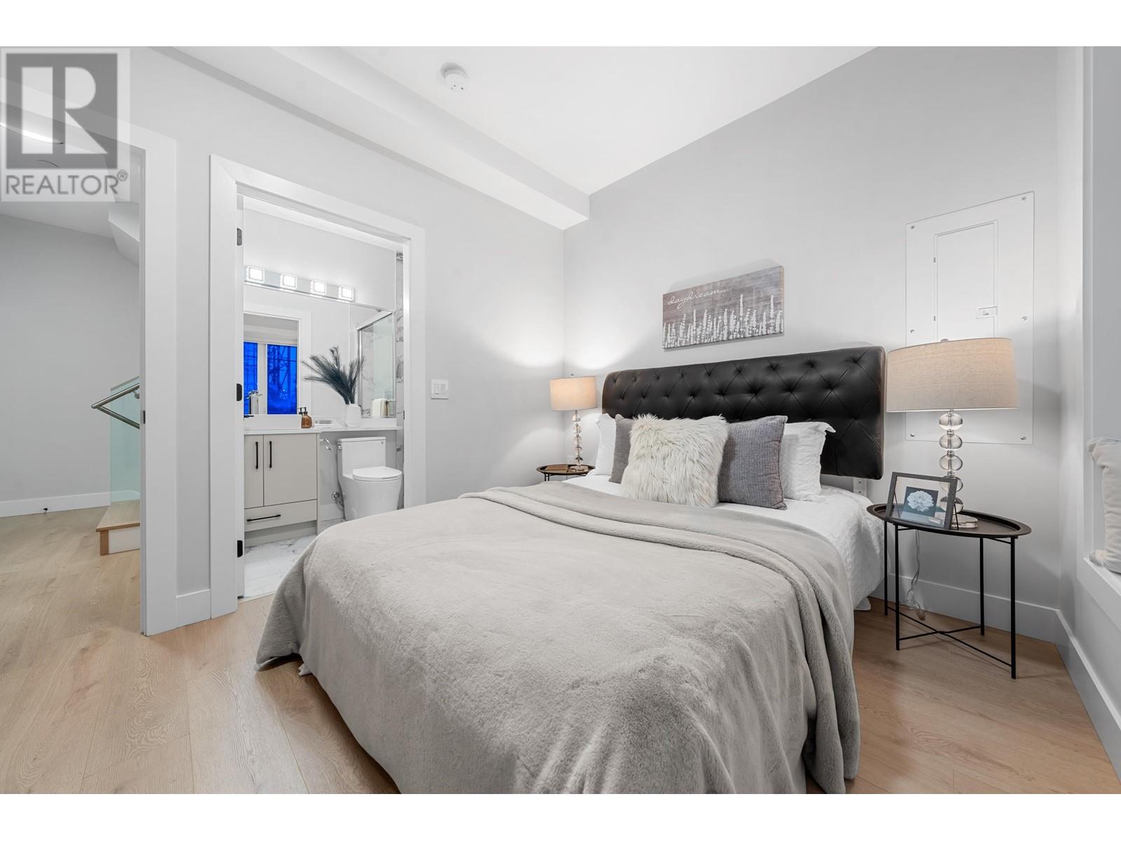 2 4178 Slocan Street Property Photo 21