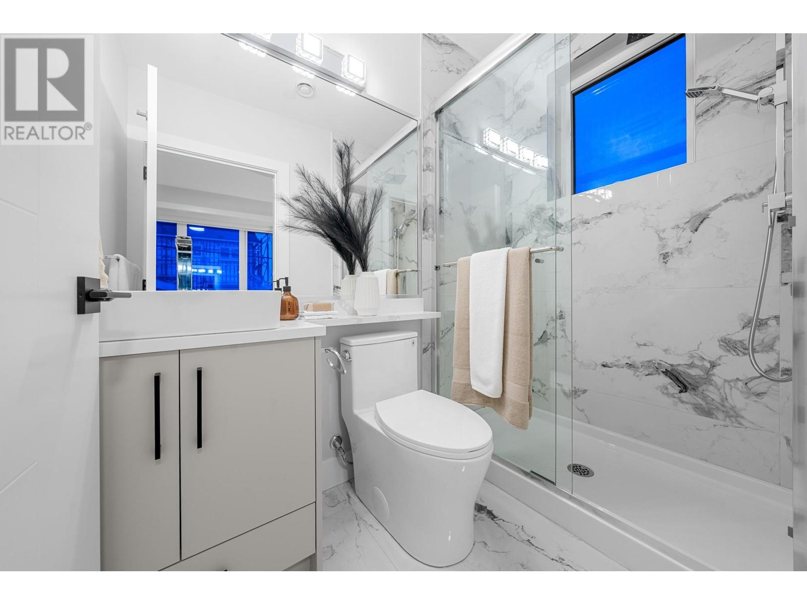 2 4178 Slocan Street Property Photo 23