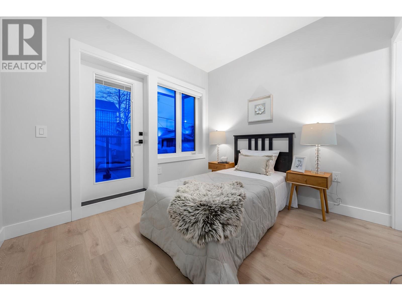 2 4178 Slocan Street Property Photo 25