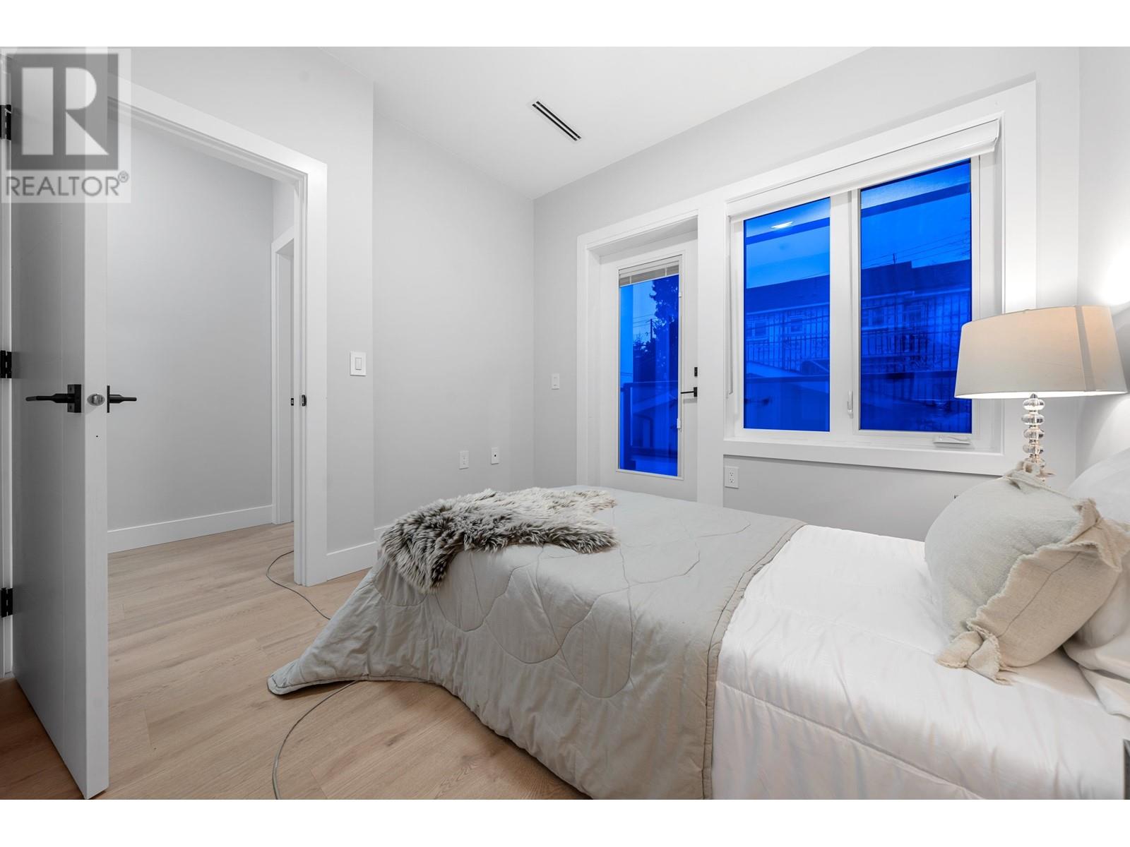 2 4178 Slocan Street Property Photo 27