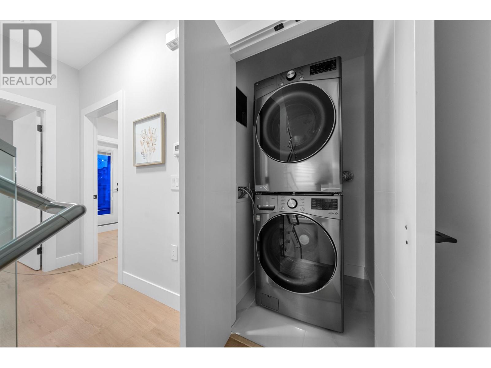 2 4178 Slocan Street Property Photo 32
