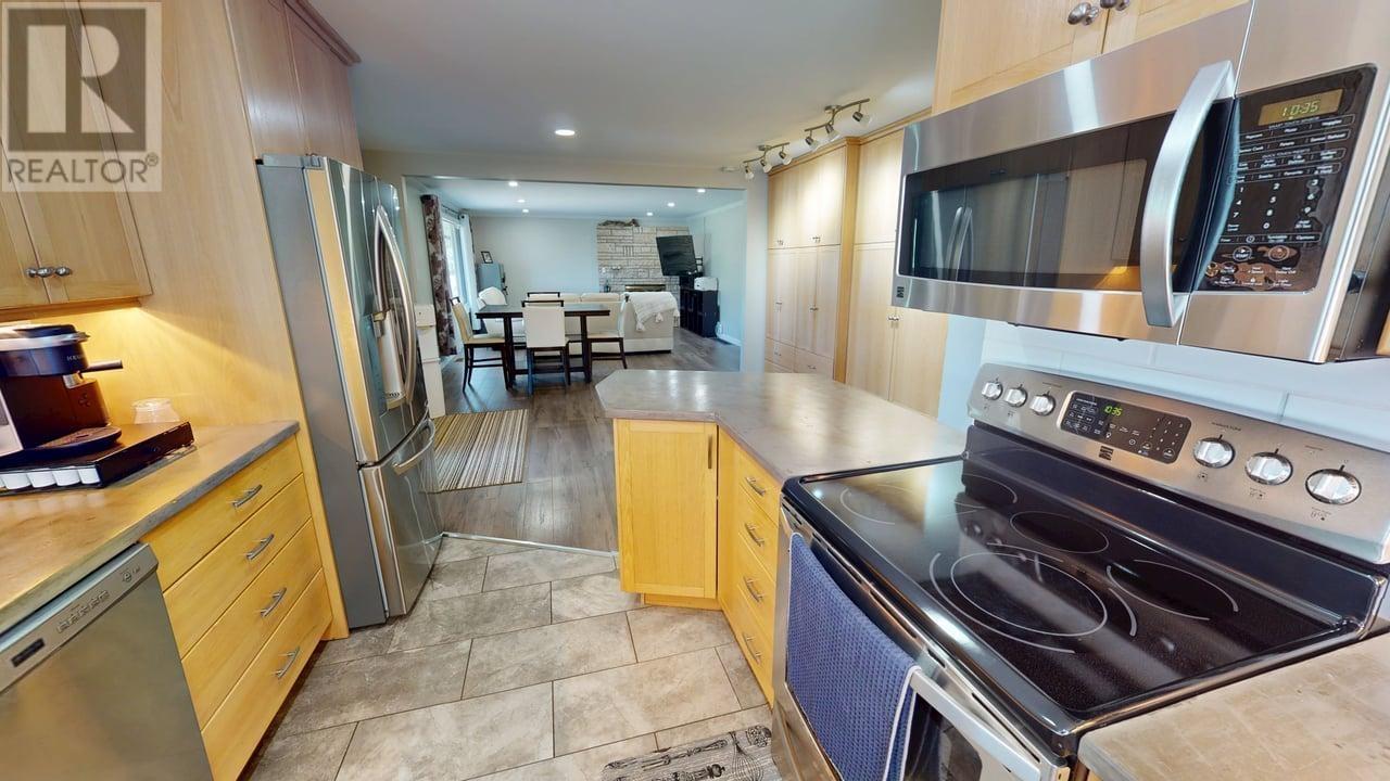 12293 Birch Avenue Property Photo 8