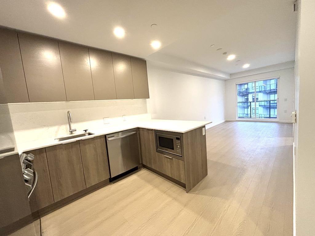 511 13969 96 Avenue Property Photo 3