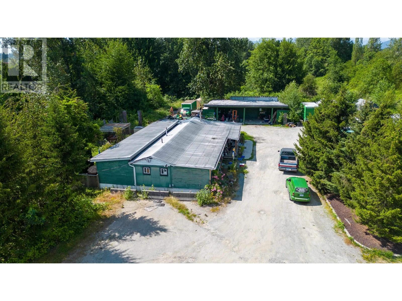 23519 Lougheed Highway Property Photo 1