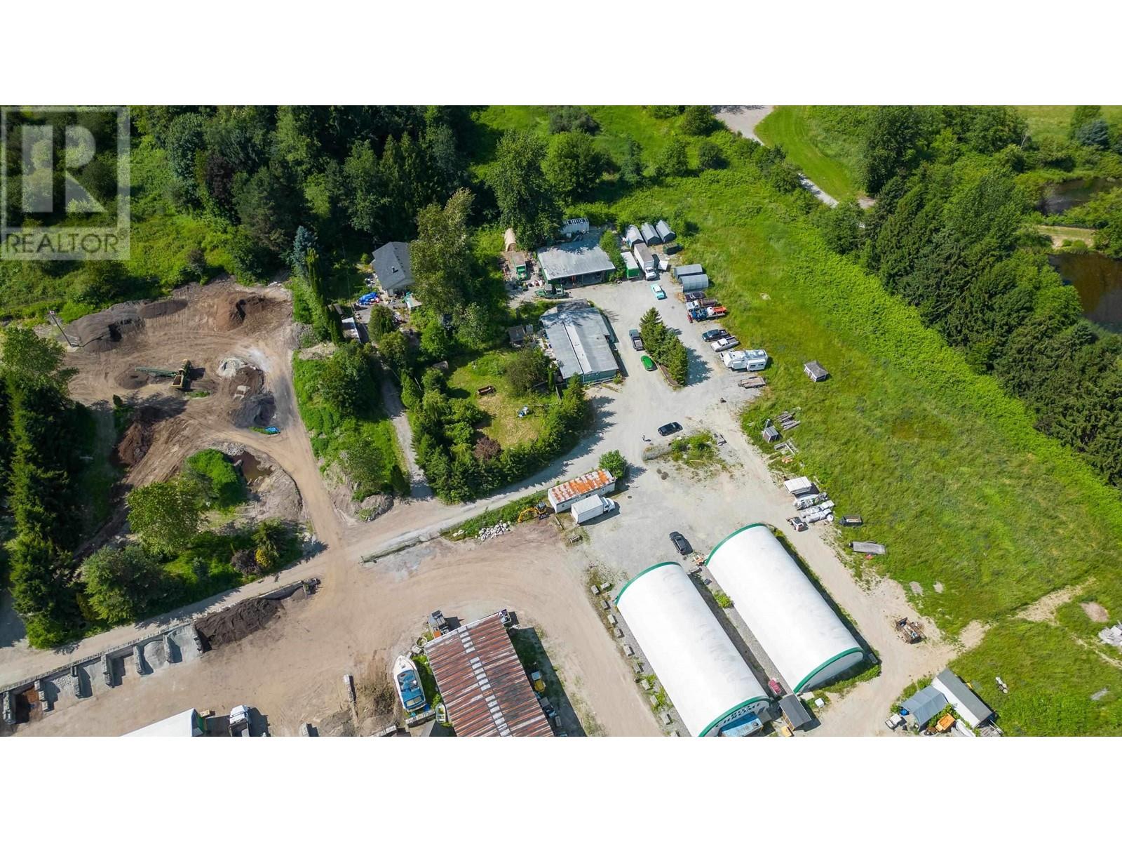 23519 Lougheed Highway Property Photo 8
