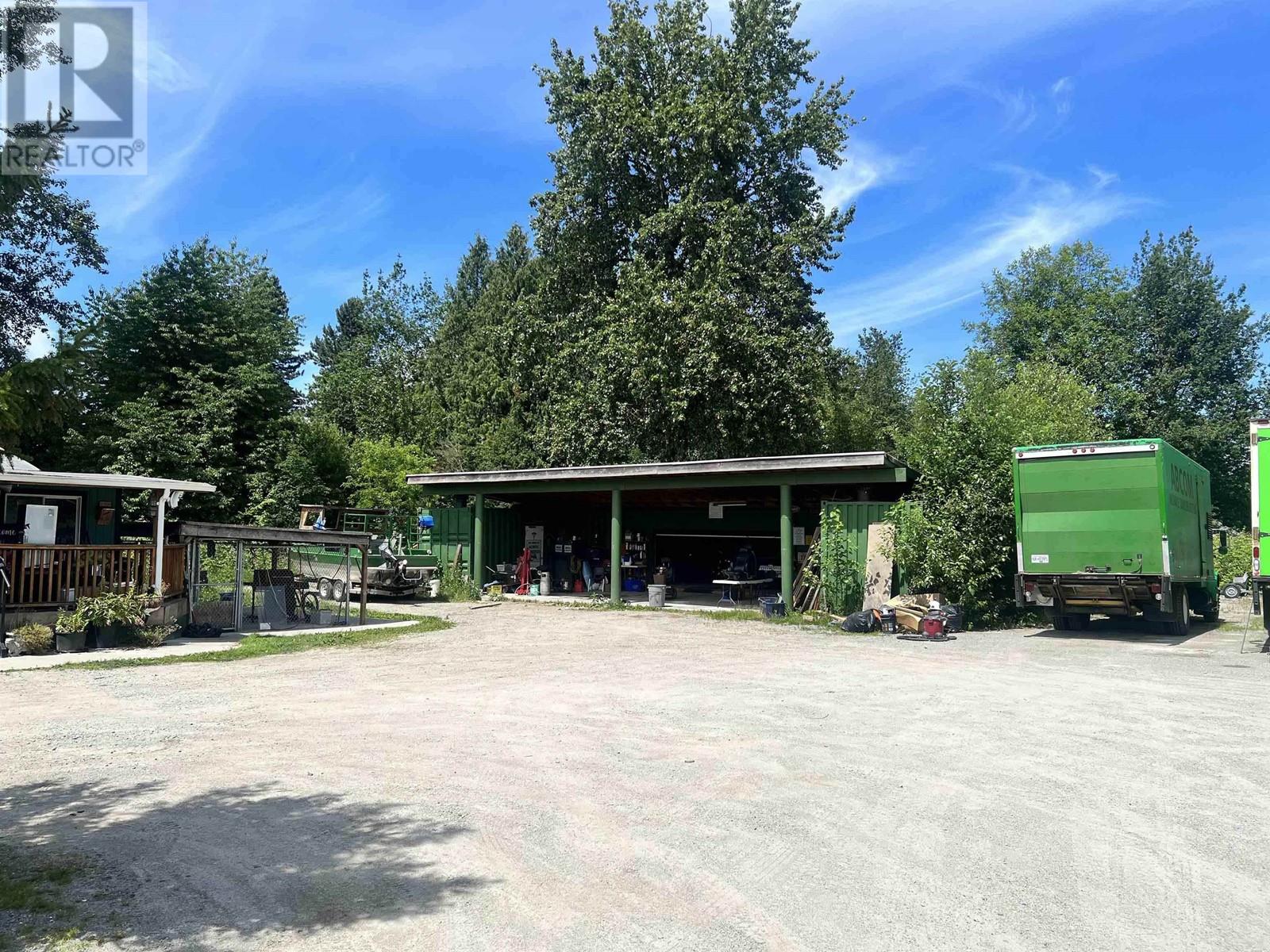 23519 Lougheed Highway Property Photo 9