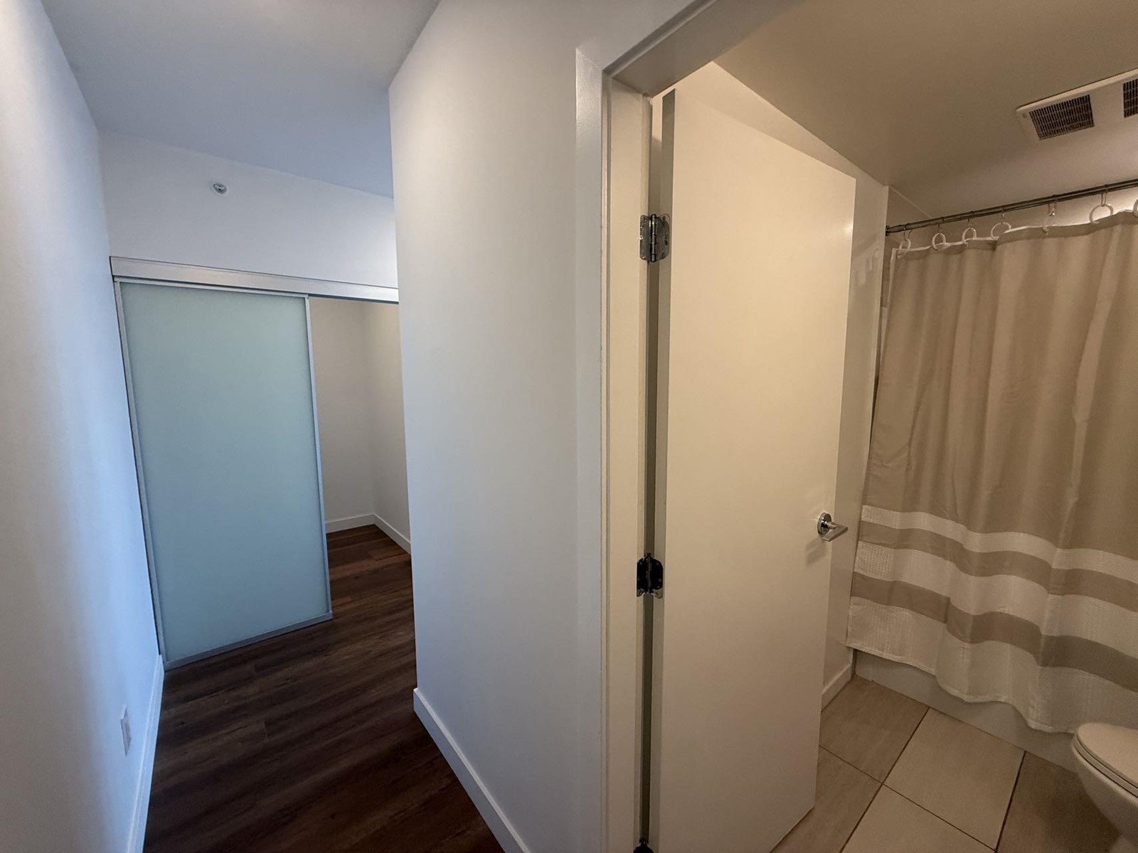 1412 13308 Central Property Photo 2