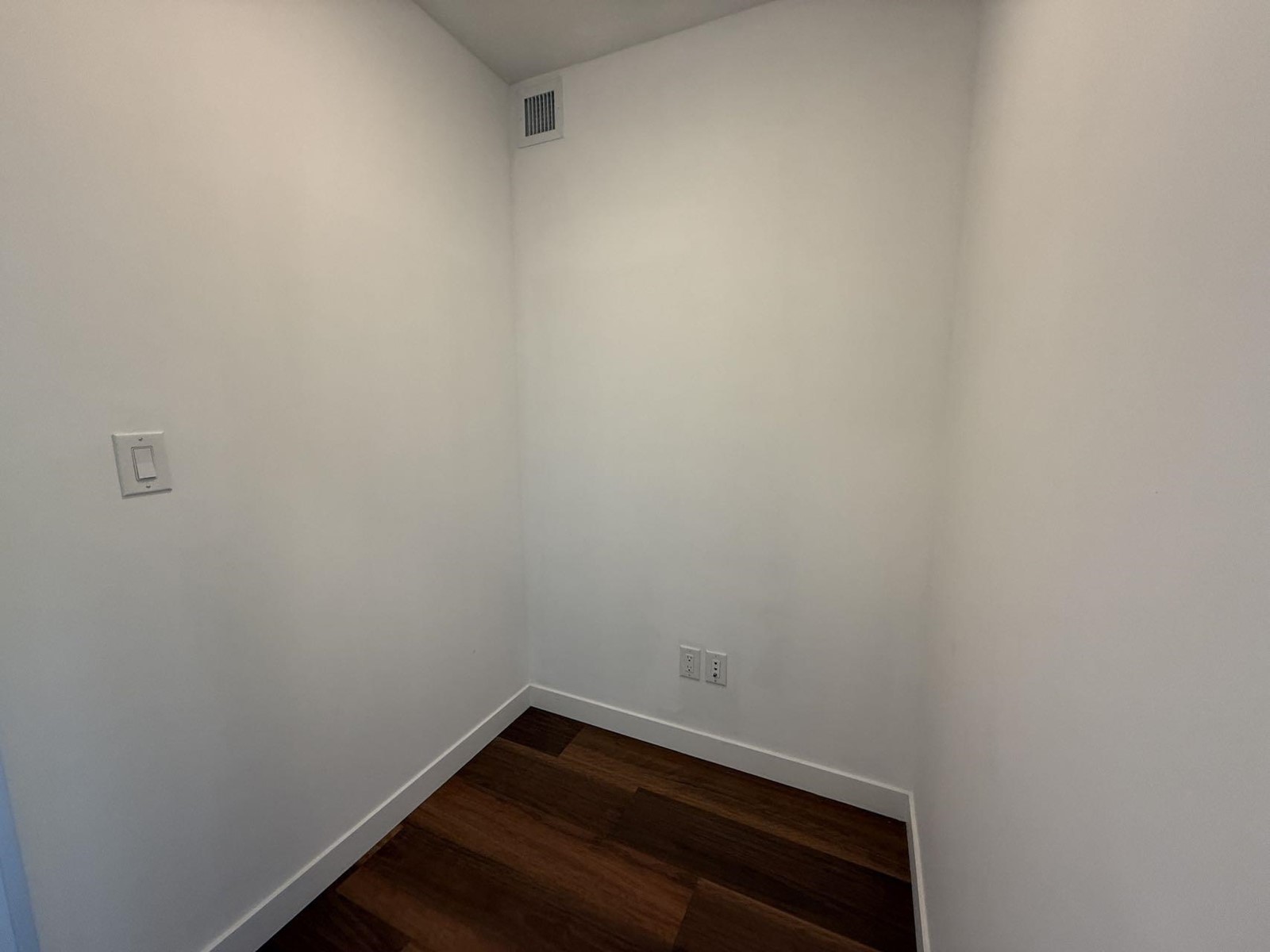 1412 13308 Central Property Photo 5