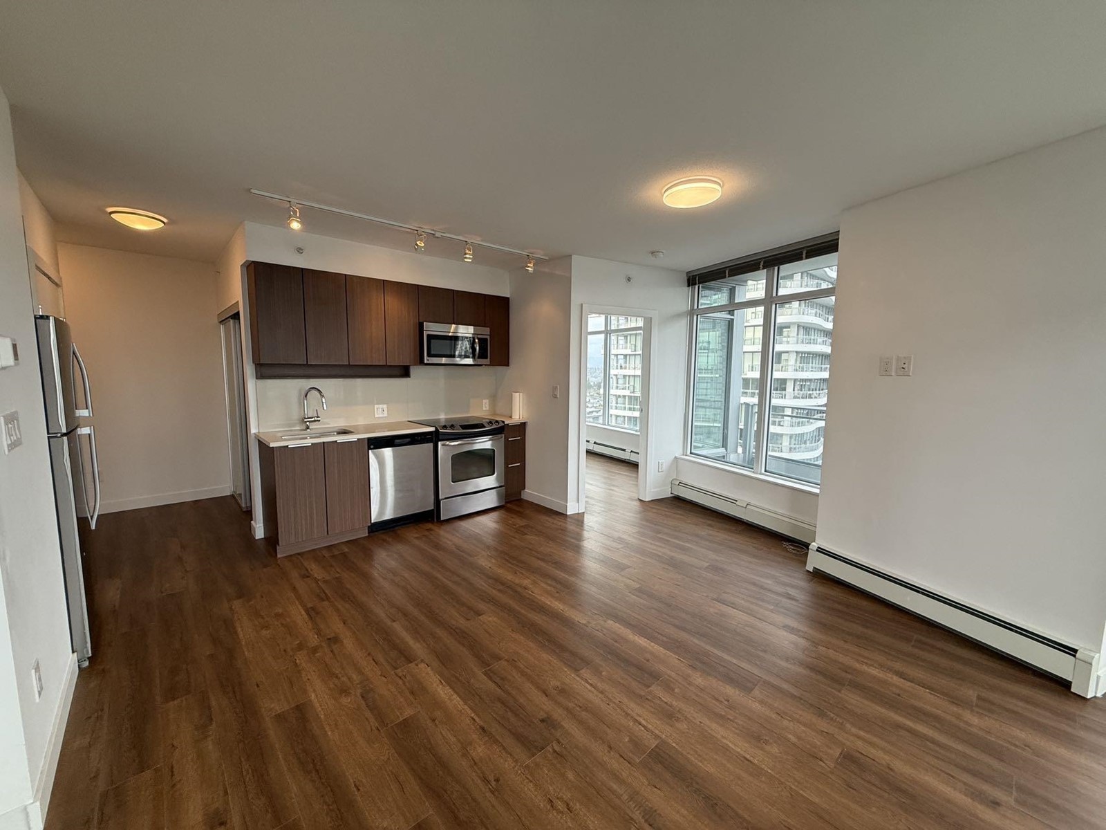 1412 13308 Central Property Photo 8
