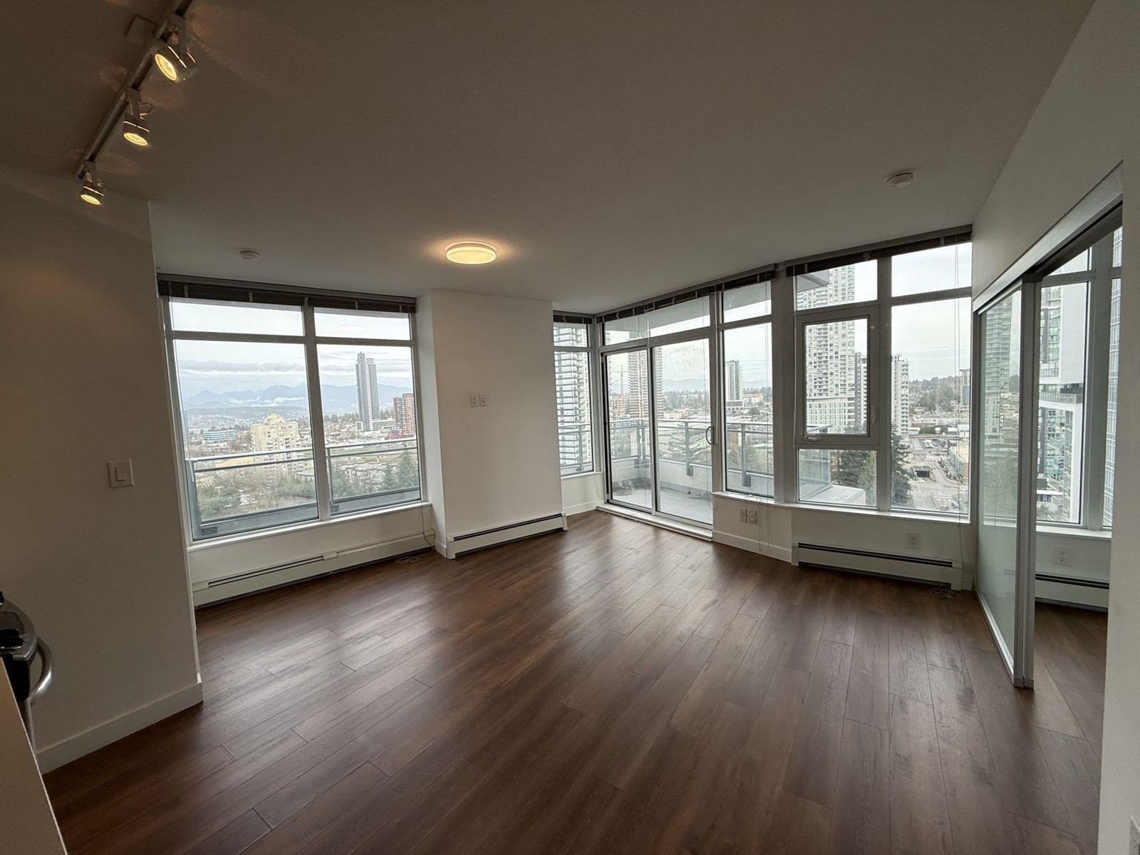 1412 13308 Central Property Photo 11