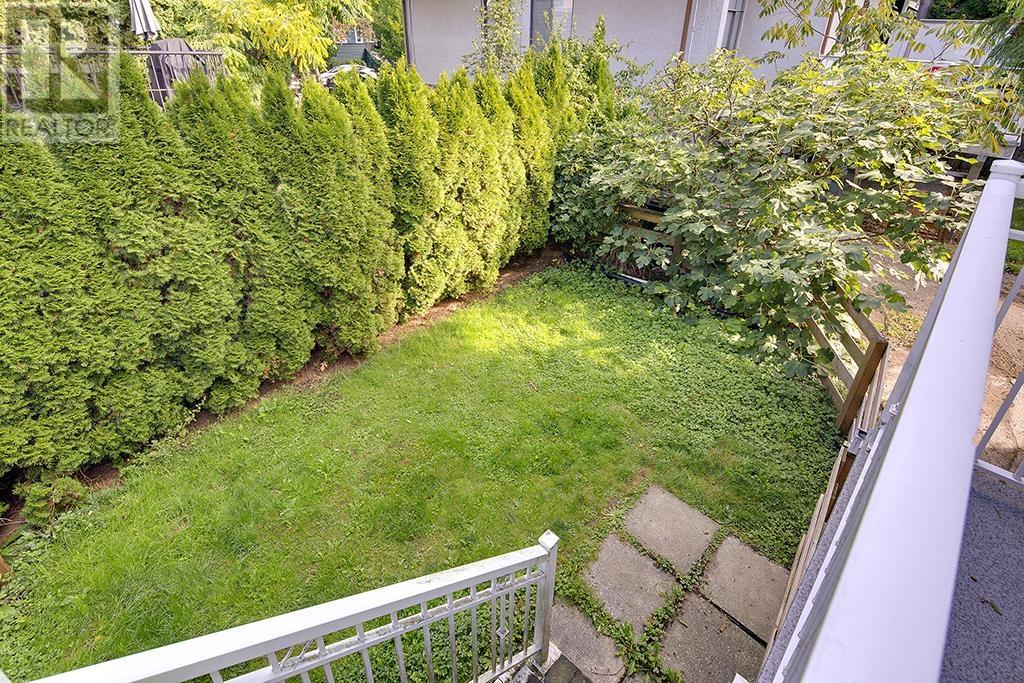 2318 Macdonald Street Property Photo 5