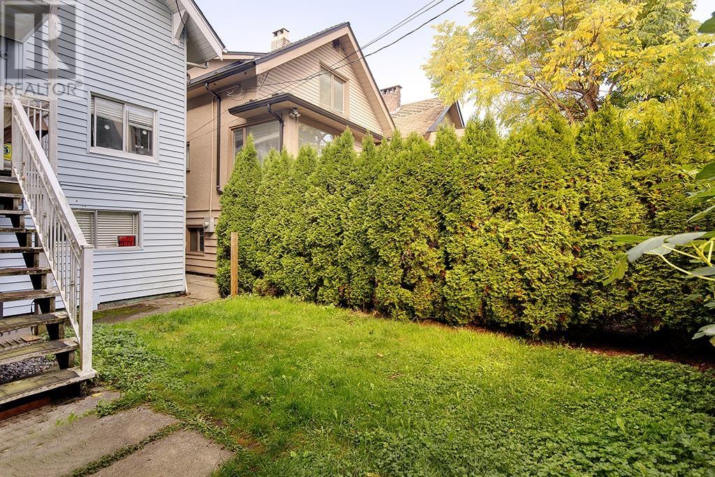 2318 Macdonald Street Property Photo 7