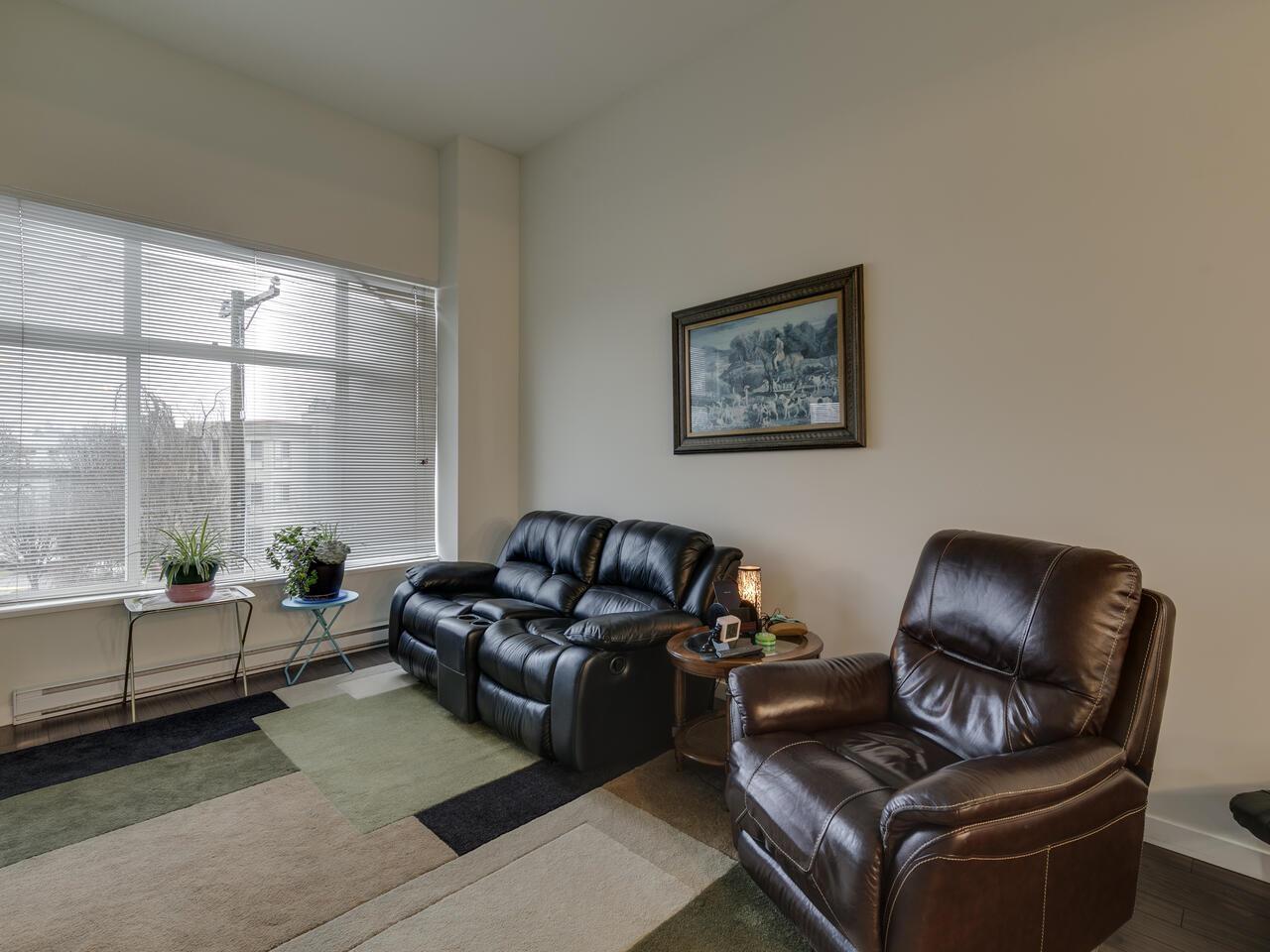 404 2943 Nelson Place Property Photo 9
