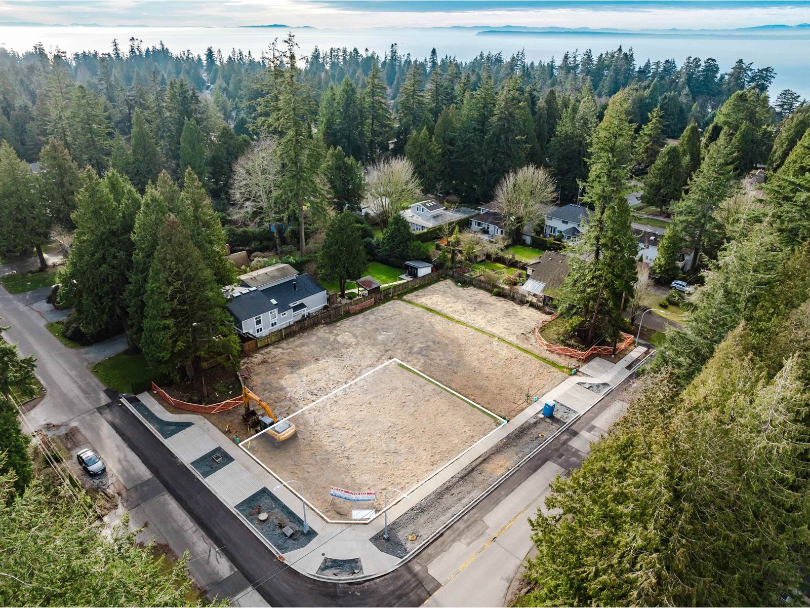 12442 25 Avenue Property Photo 13