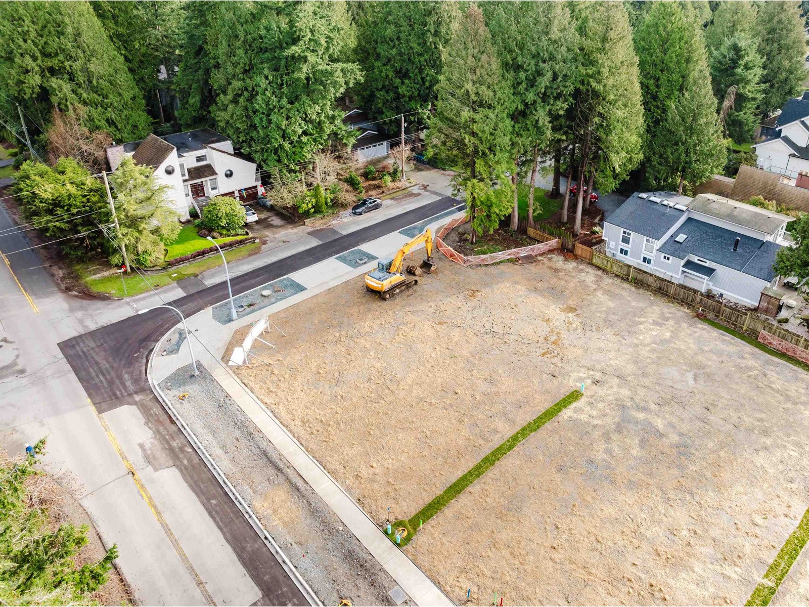 12442 25 Avenue Property Photo 14