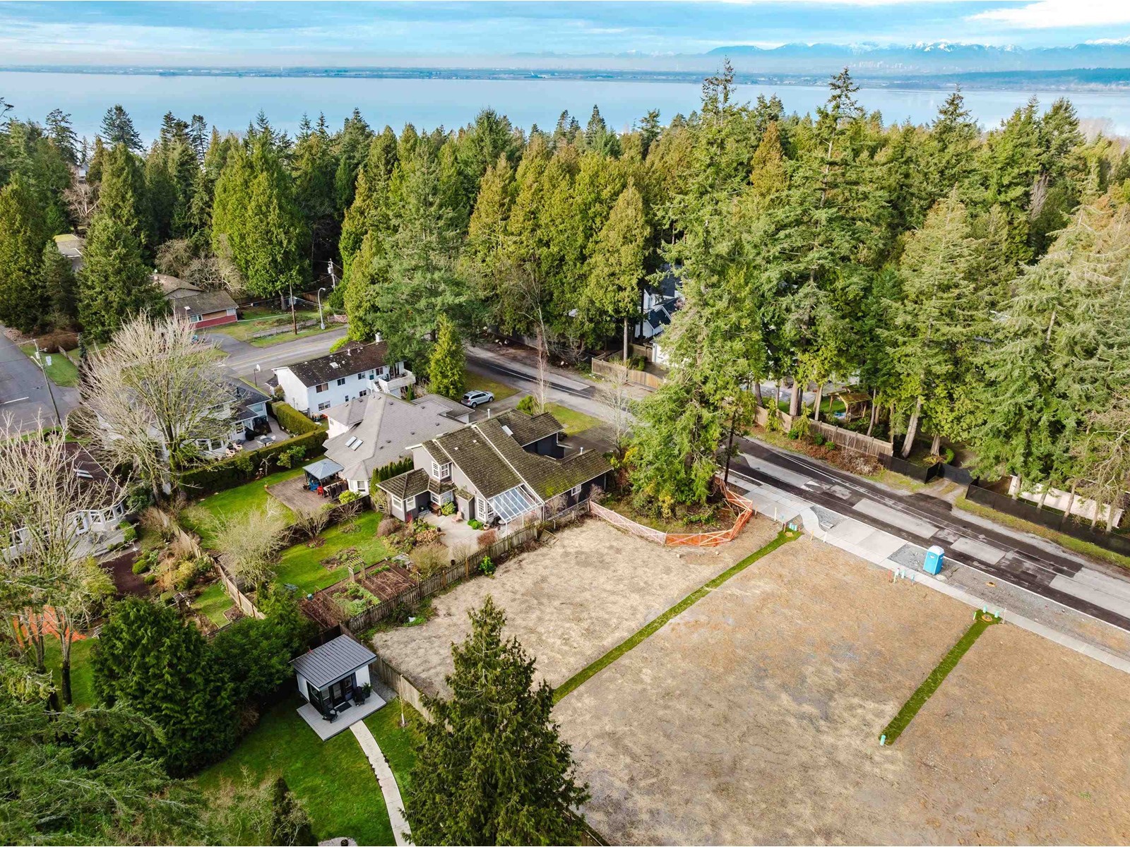 12442 25 Avenue Property Photo 21