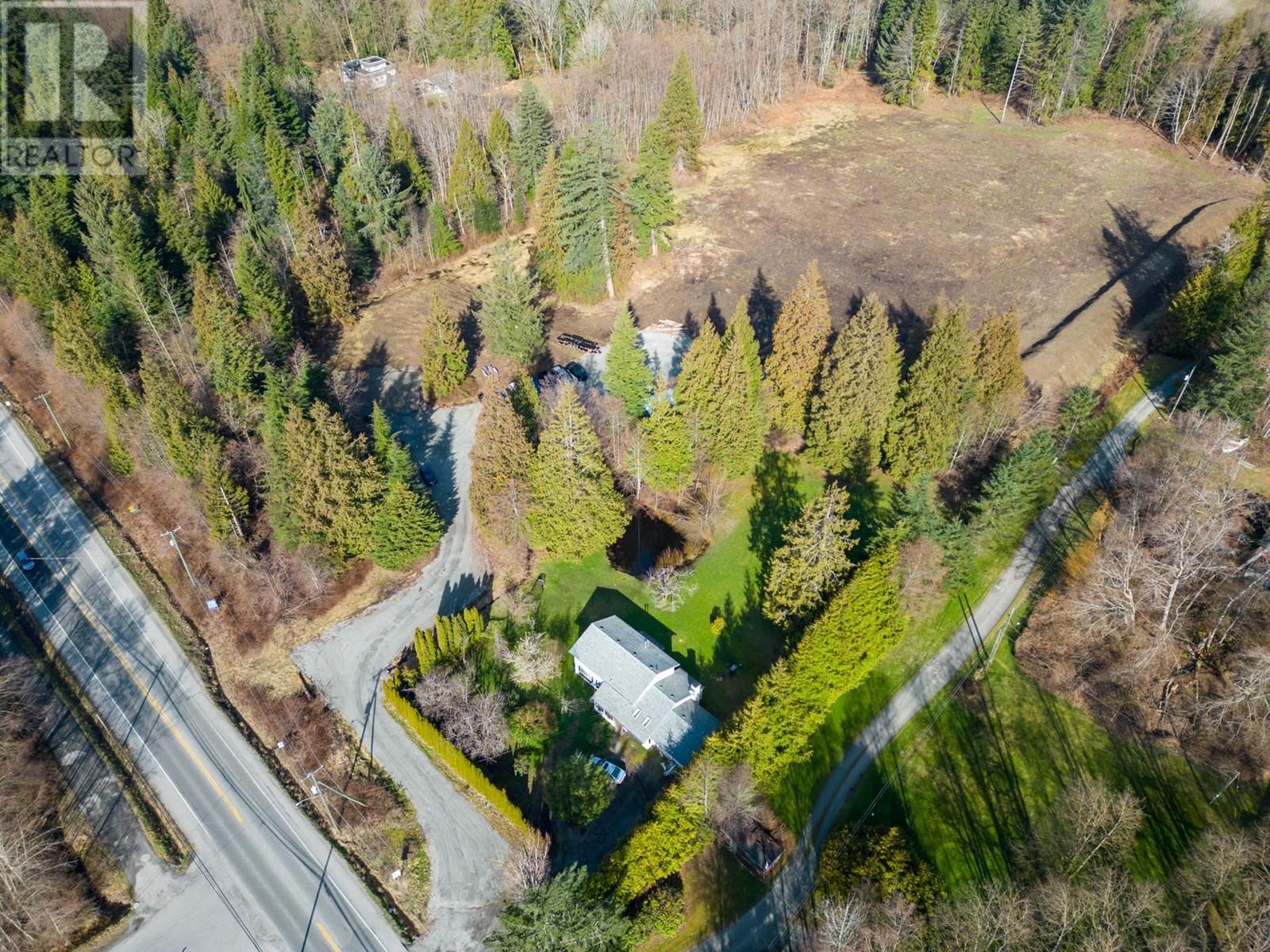 1186 SUNSHINE COAST HIGHWAY Property Photo 1