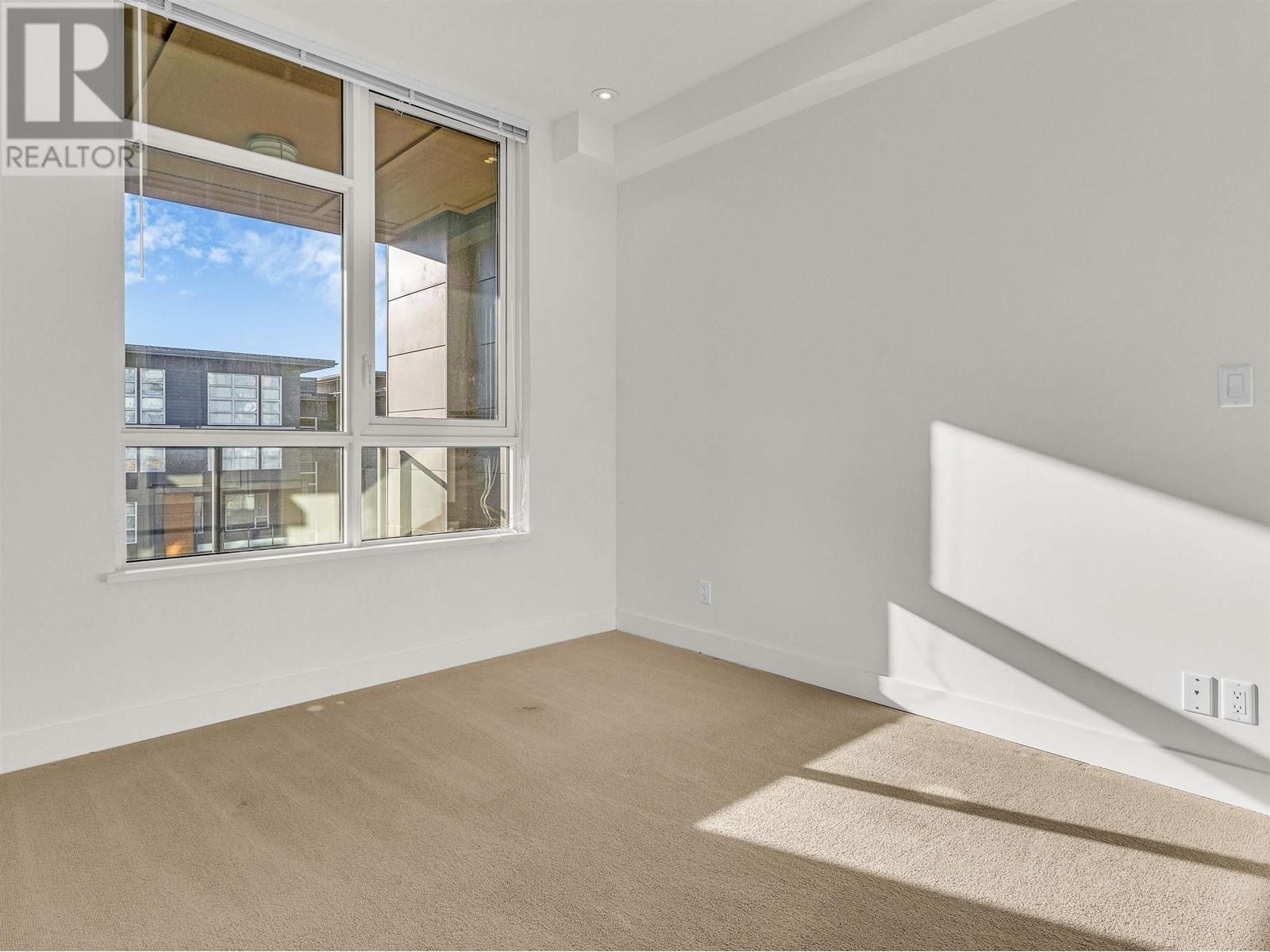 301 9150 University High Street Property Photo 13