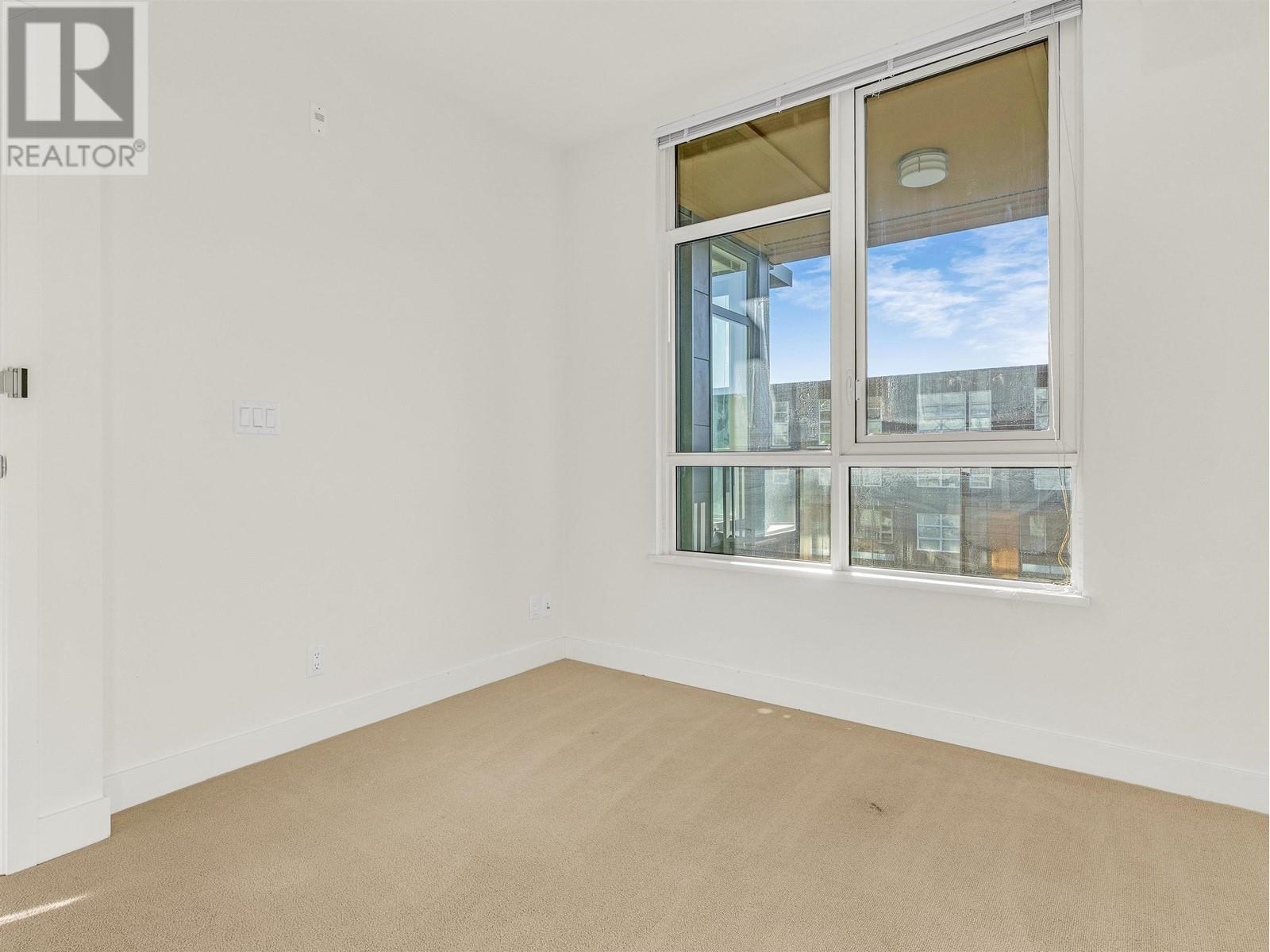 301 9150 University High Street Property Photo 15