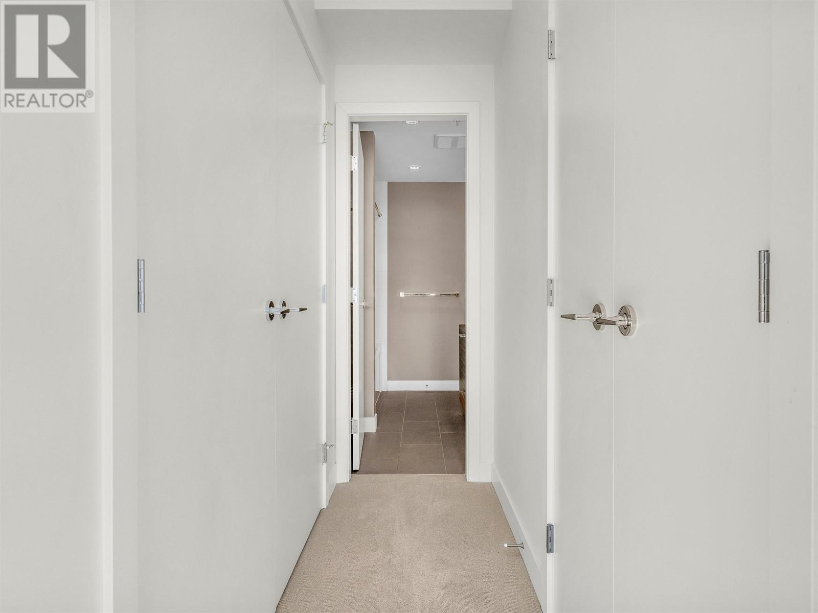 301 9150 University High Street Property Photo 19