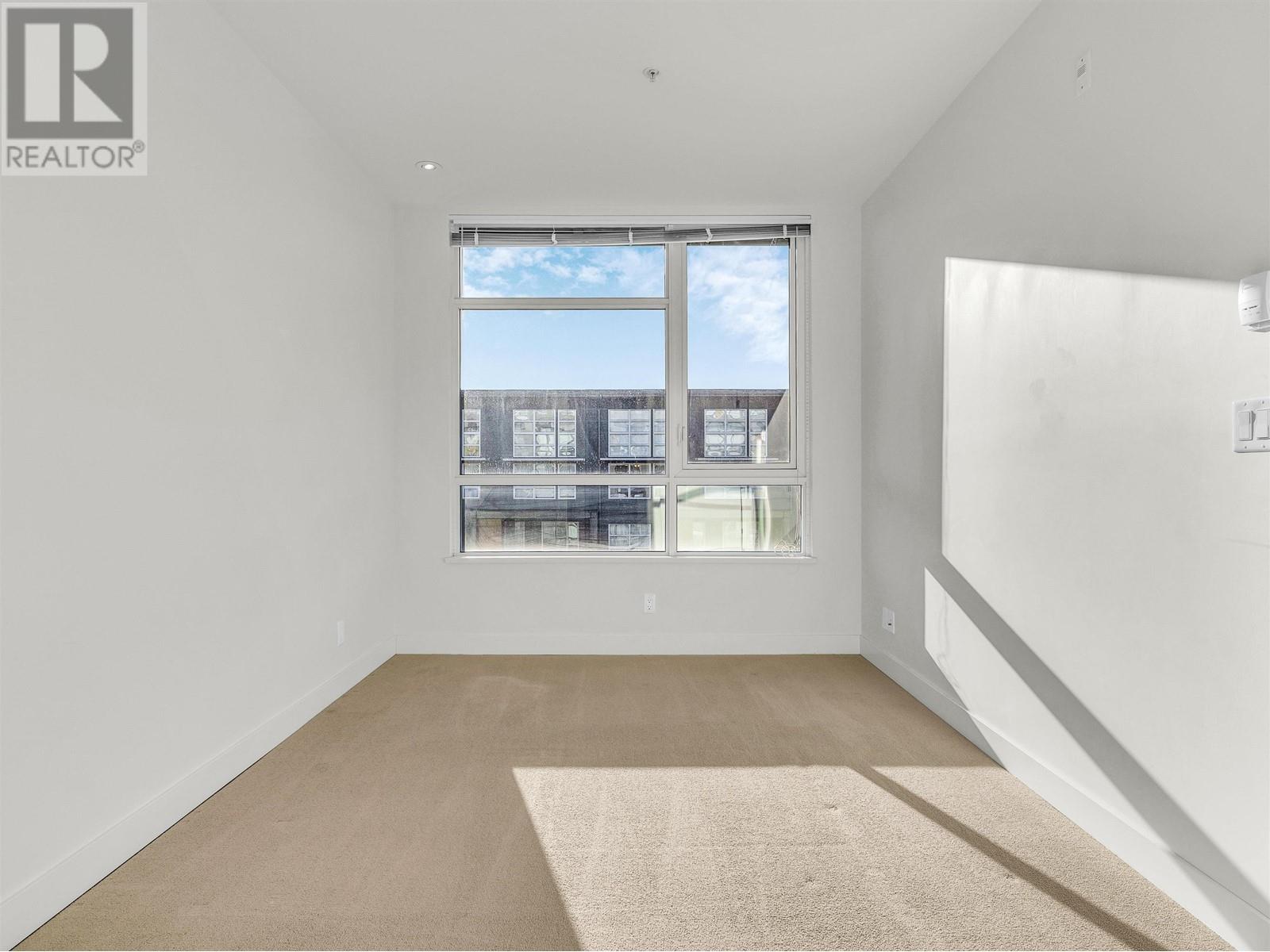 301 9150 University High Street Property Photo 21