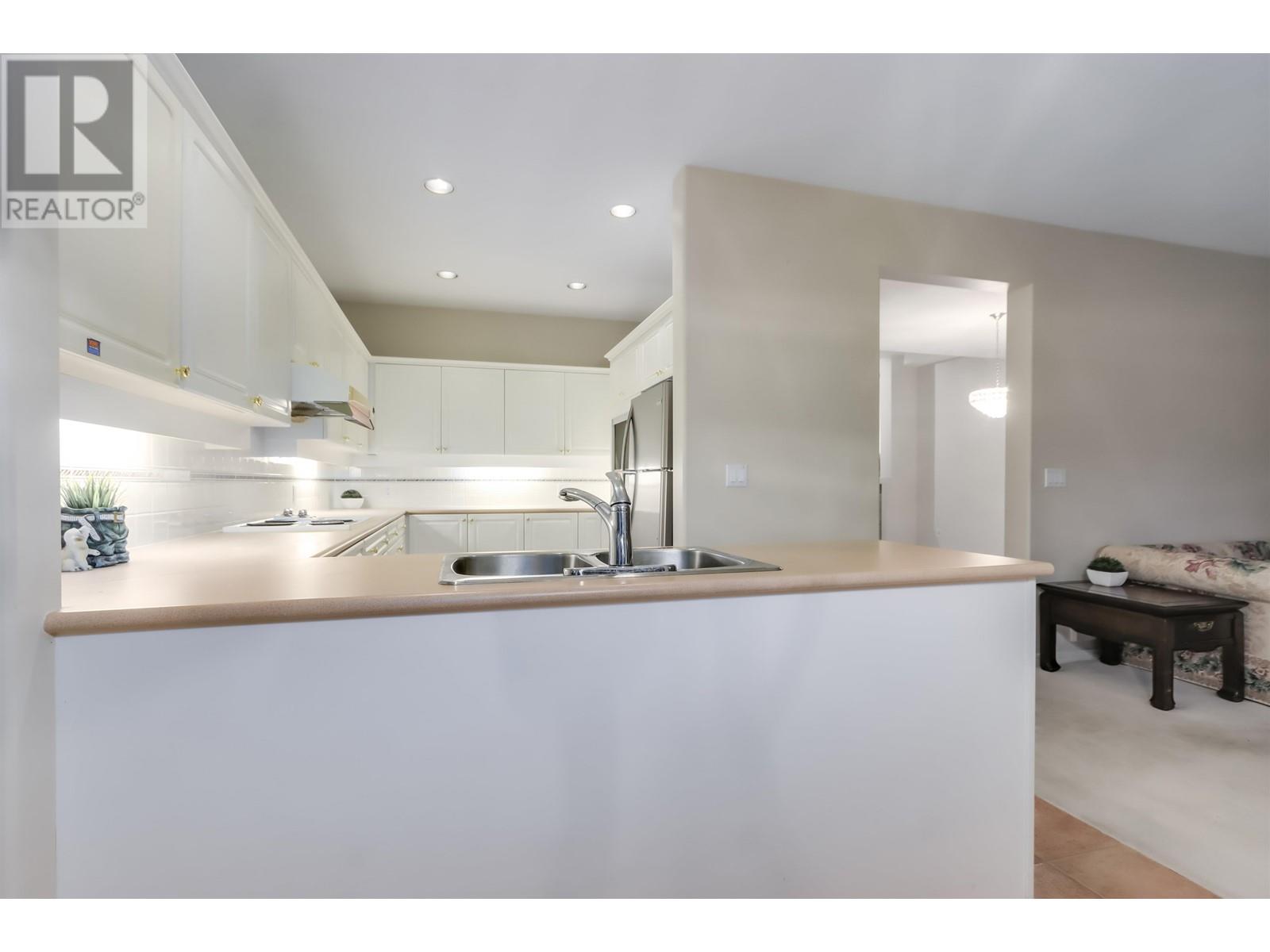 43 3555 Westminster Highway Property Photo 12