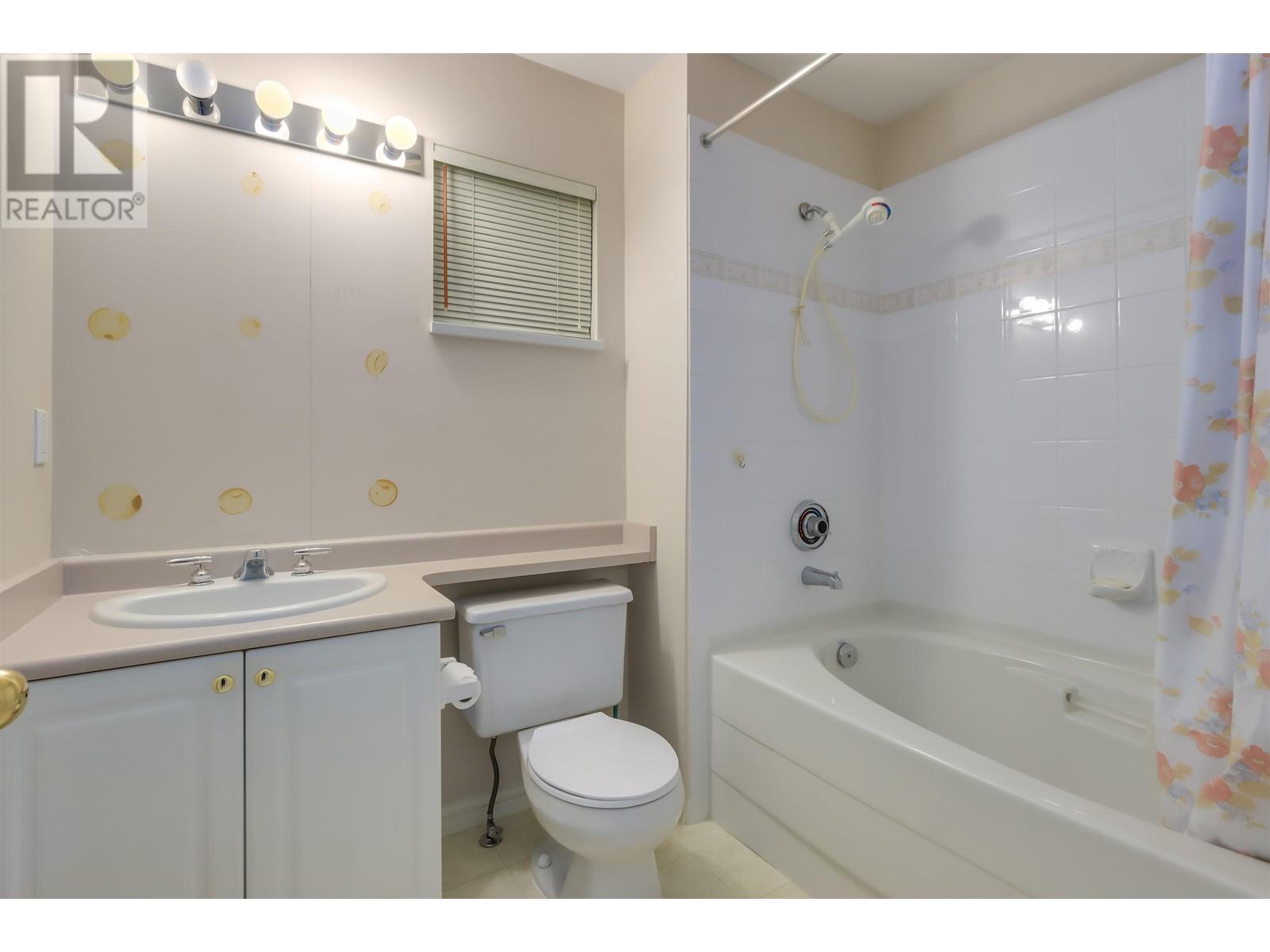 43 3555 Westminster Highway Property Photo 24