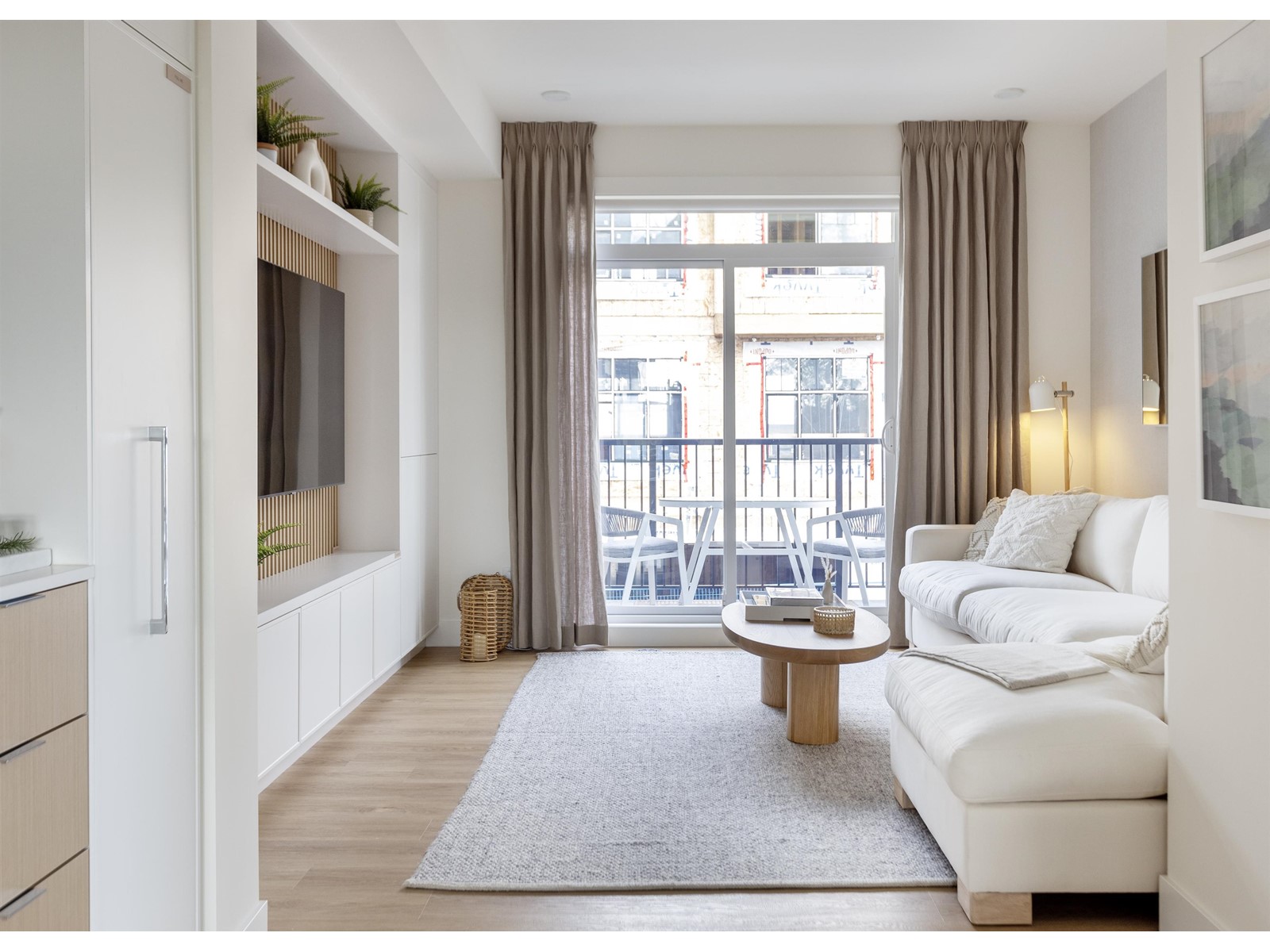 171 2350 165 Street Property Photo 1