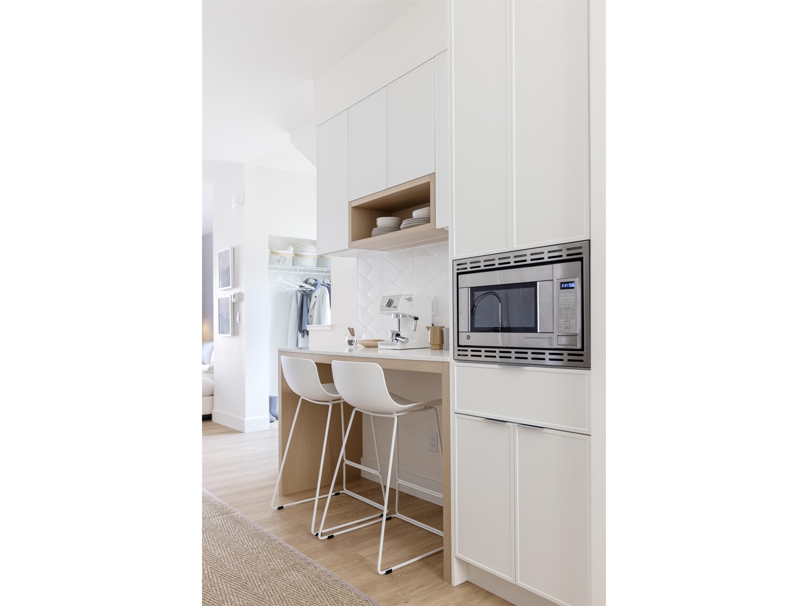 171 2350 165 Street Property Photo 5
