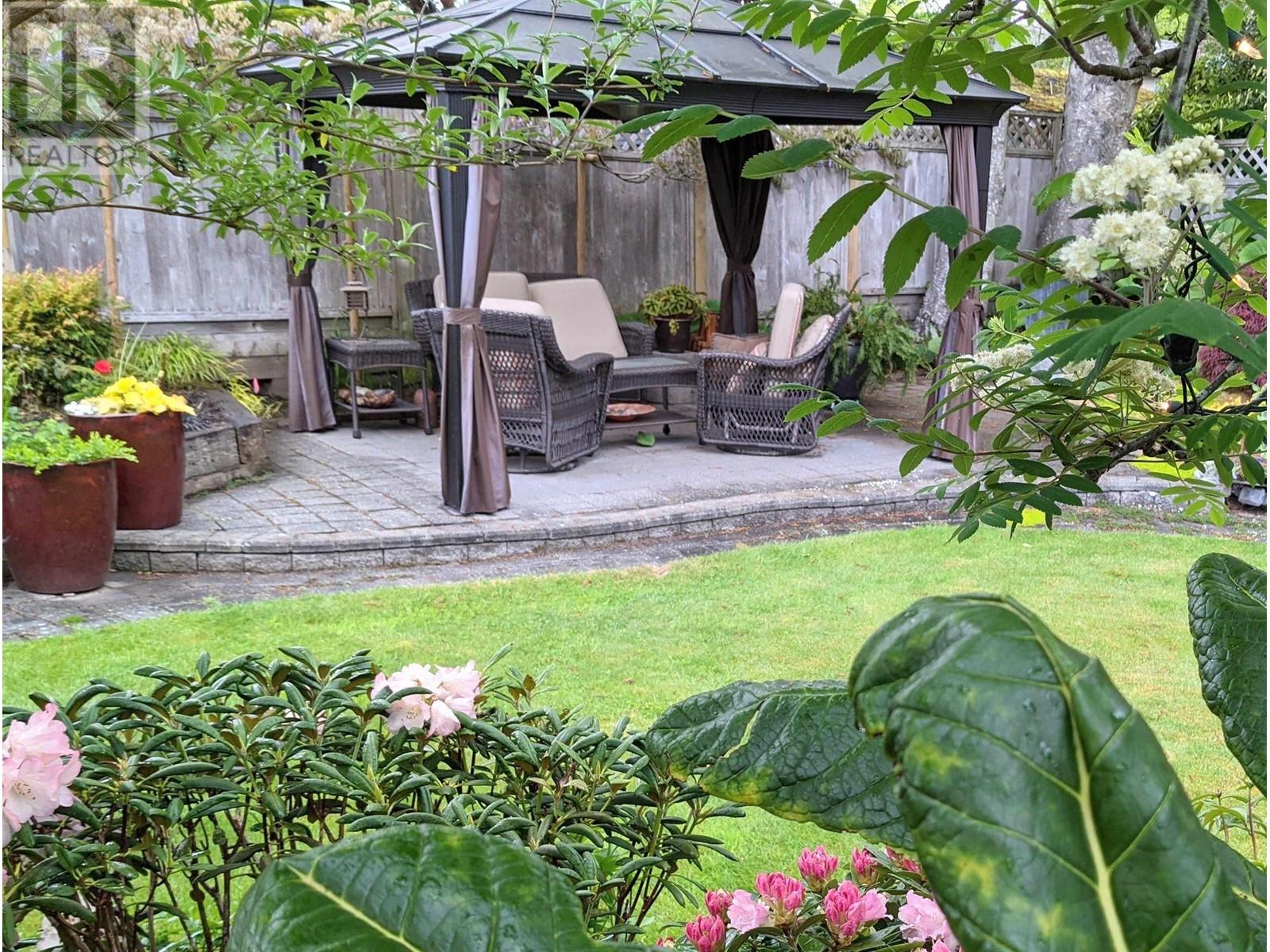 5231 1 AVENUE Property Photo 1
