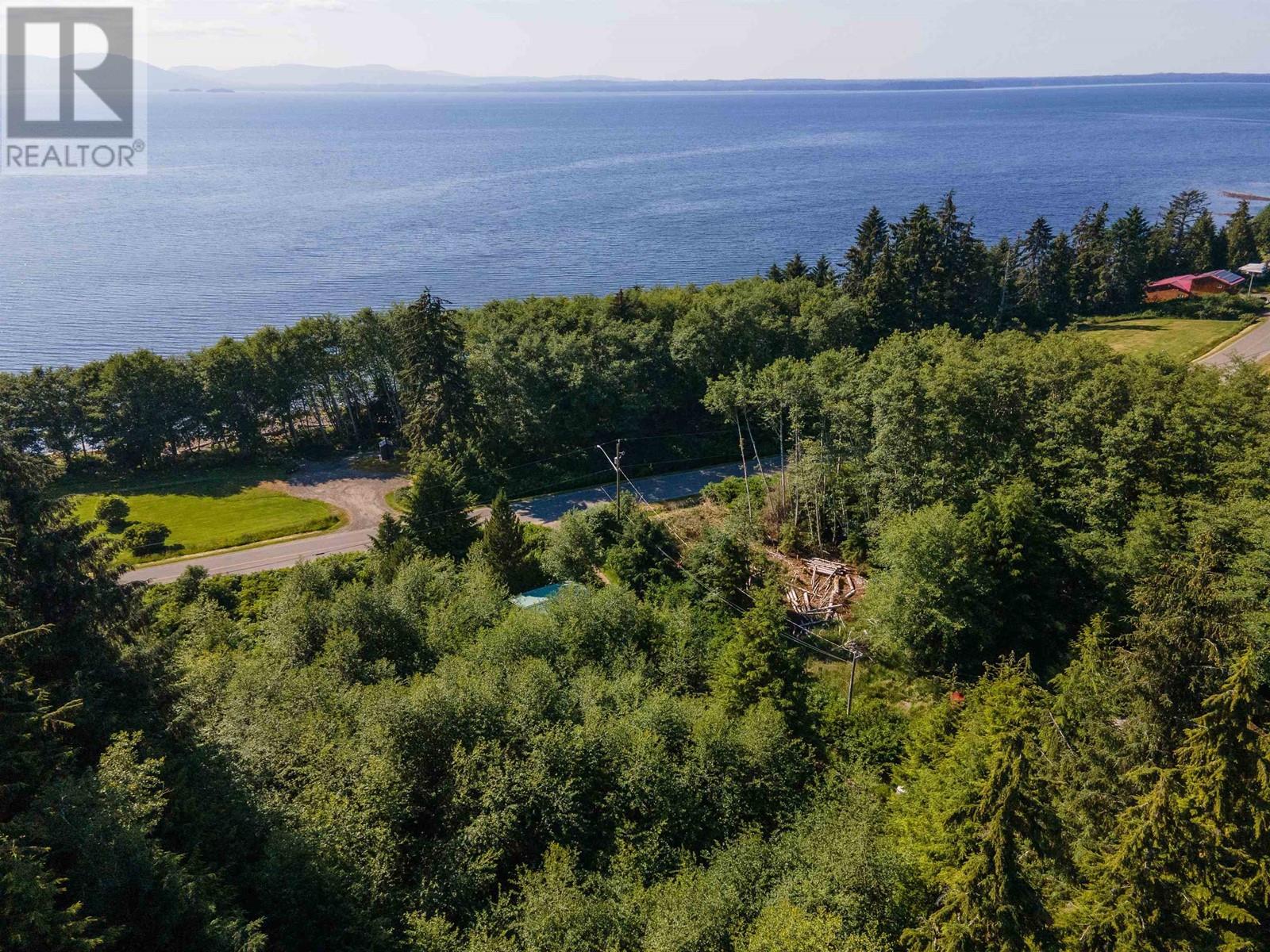 250 Bayview Drive Property Photo 4