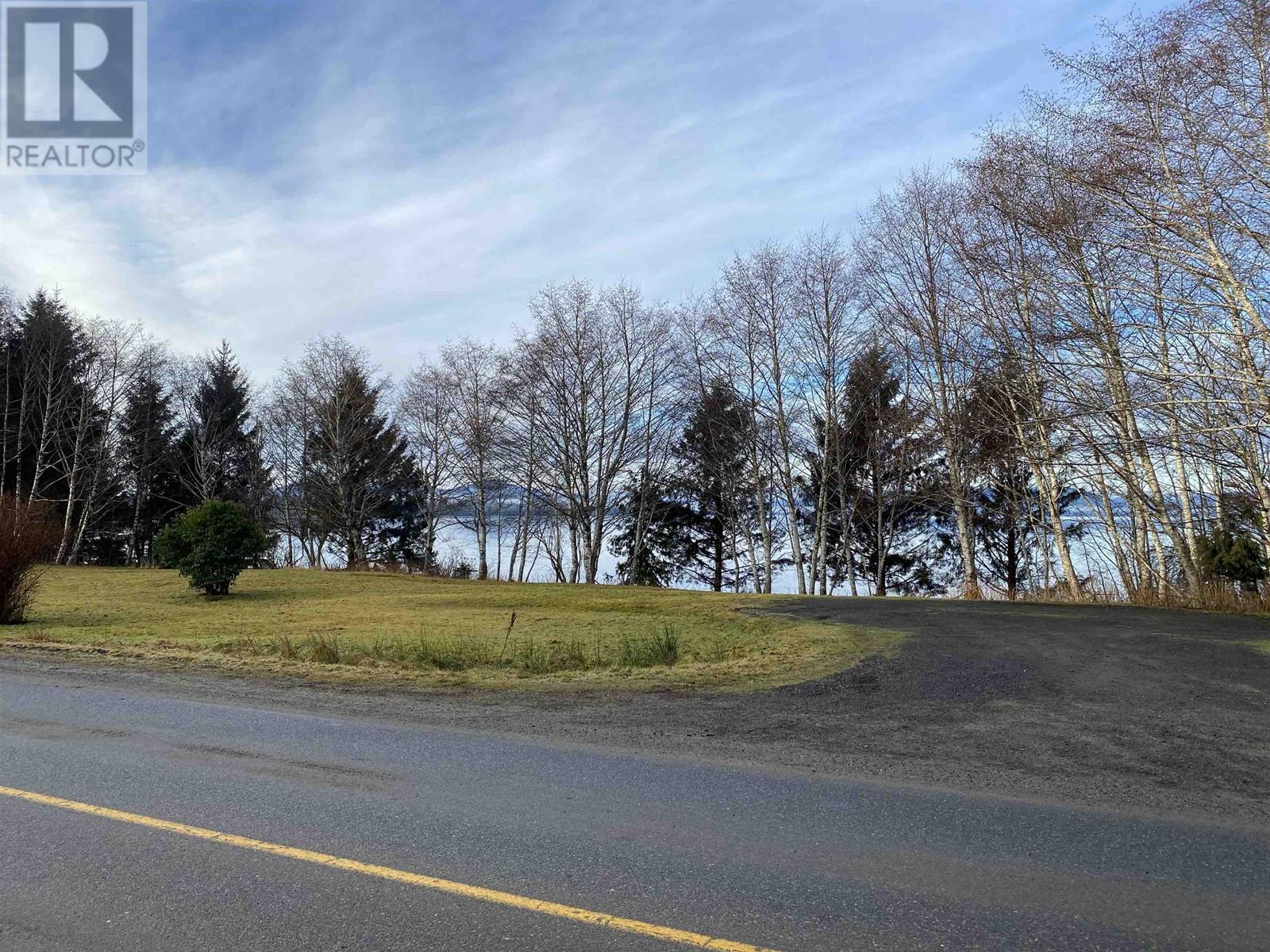 250 Bayview Drive Property Photo 6