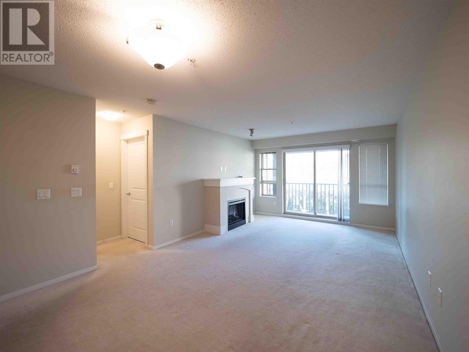 208 3132 Dayanee Springs Boulevard Property Photo 6