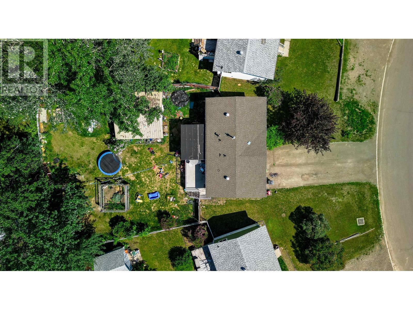 5323 Willow Road Property Photo 2