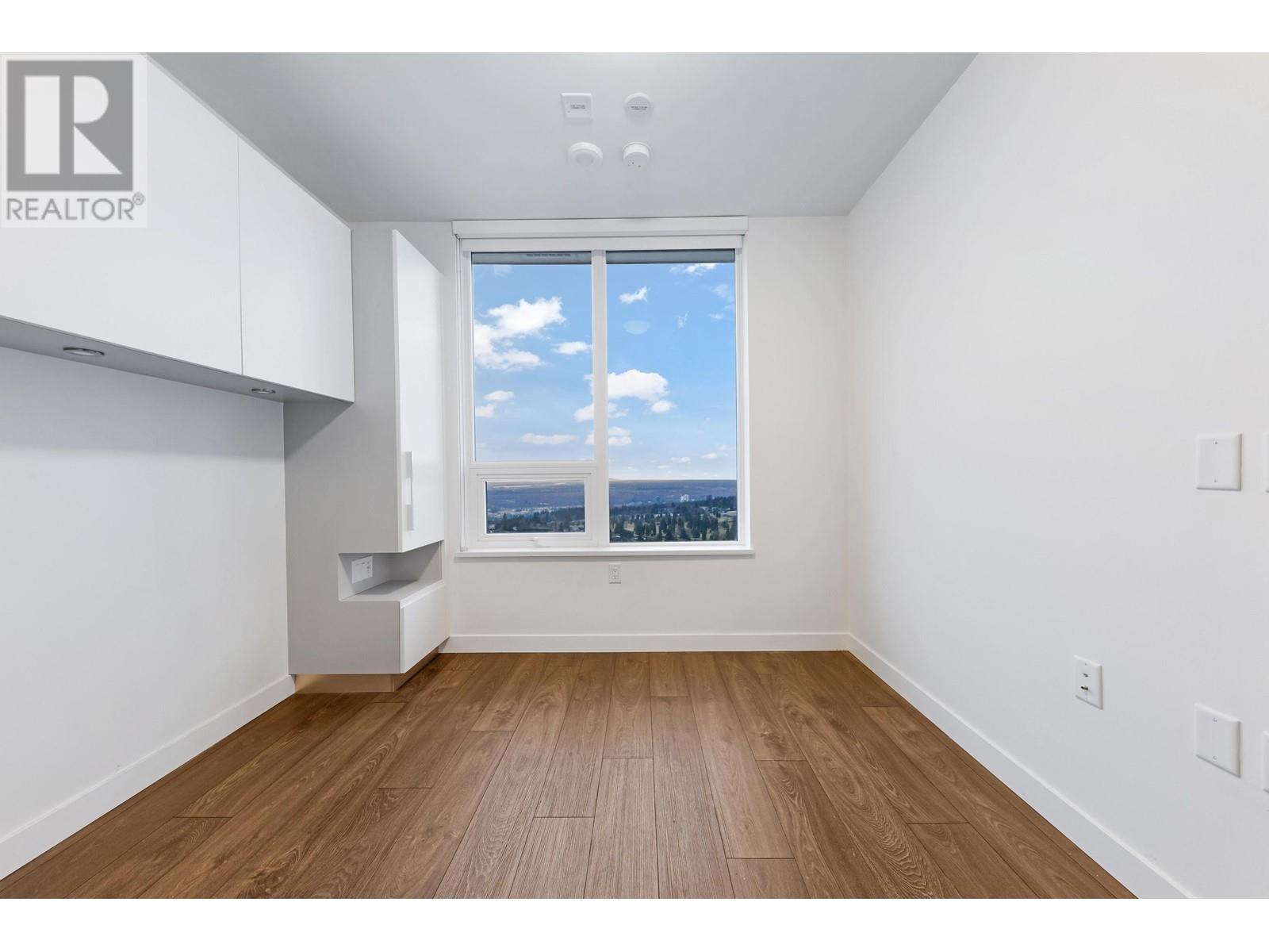 3007 6463 Silver Avenue Property Photo 6