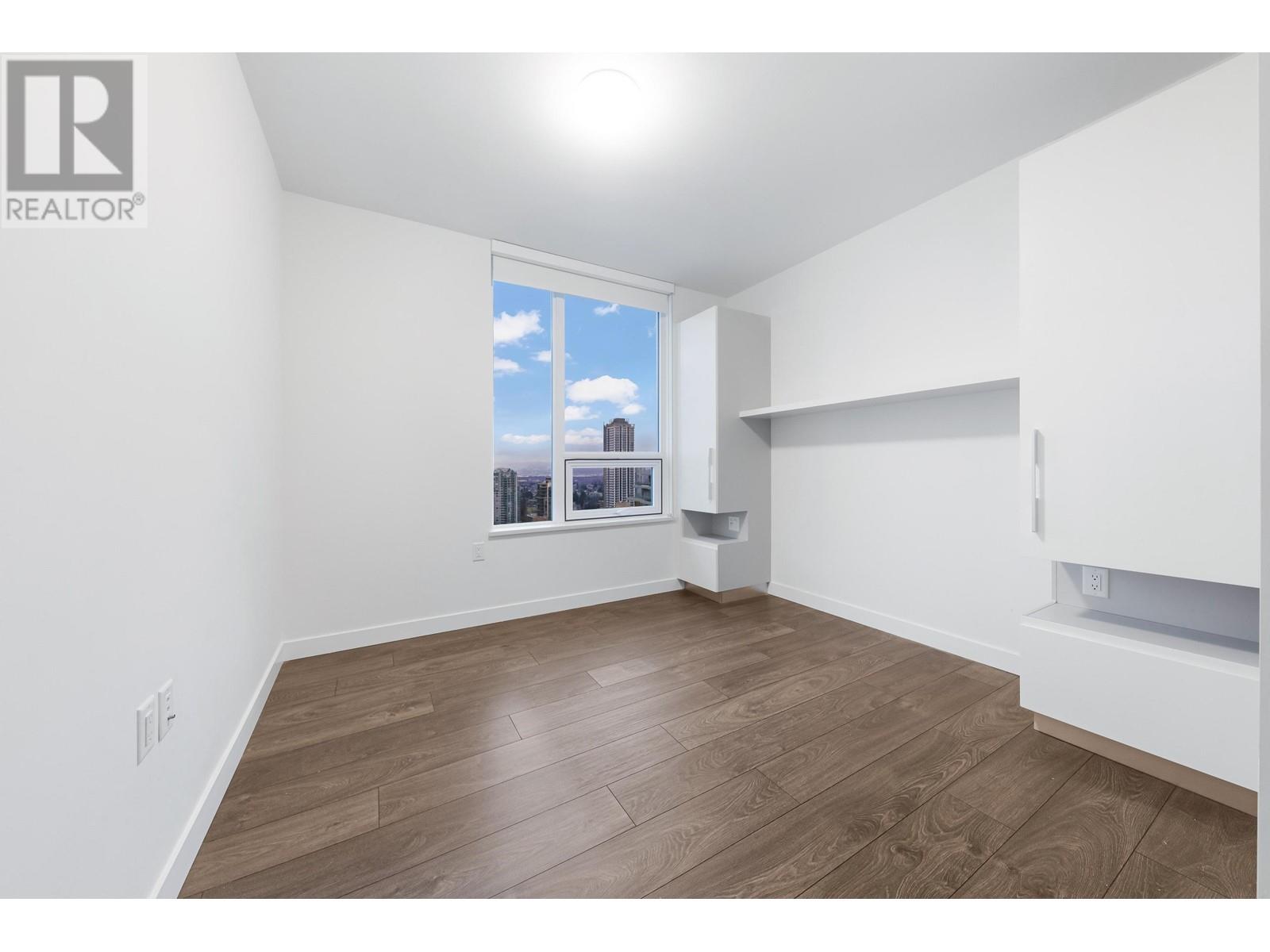 3007 6463 Silver Avenue Property Photo 10