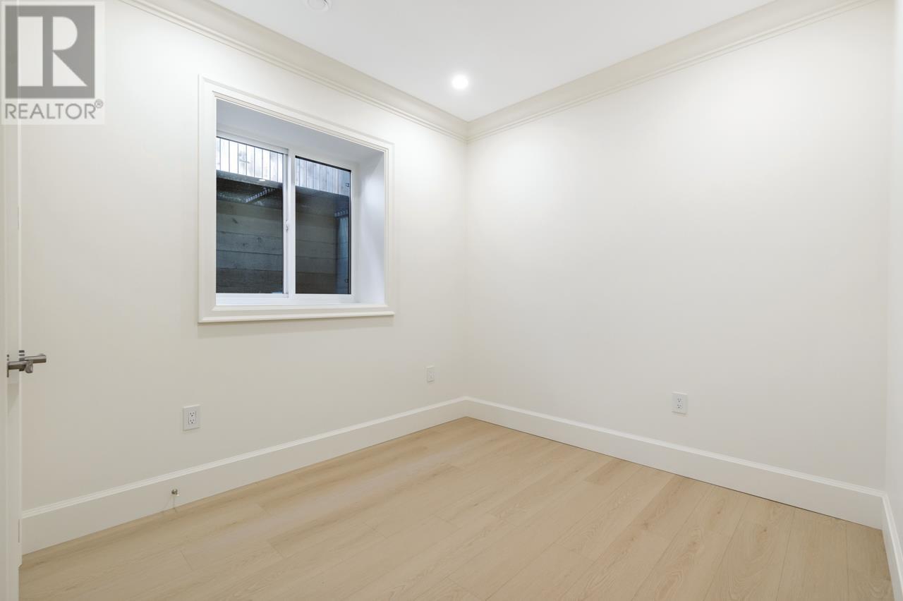 6173 Aubrey Street Property Photo 16