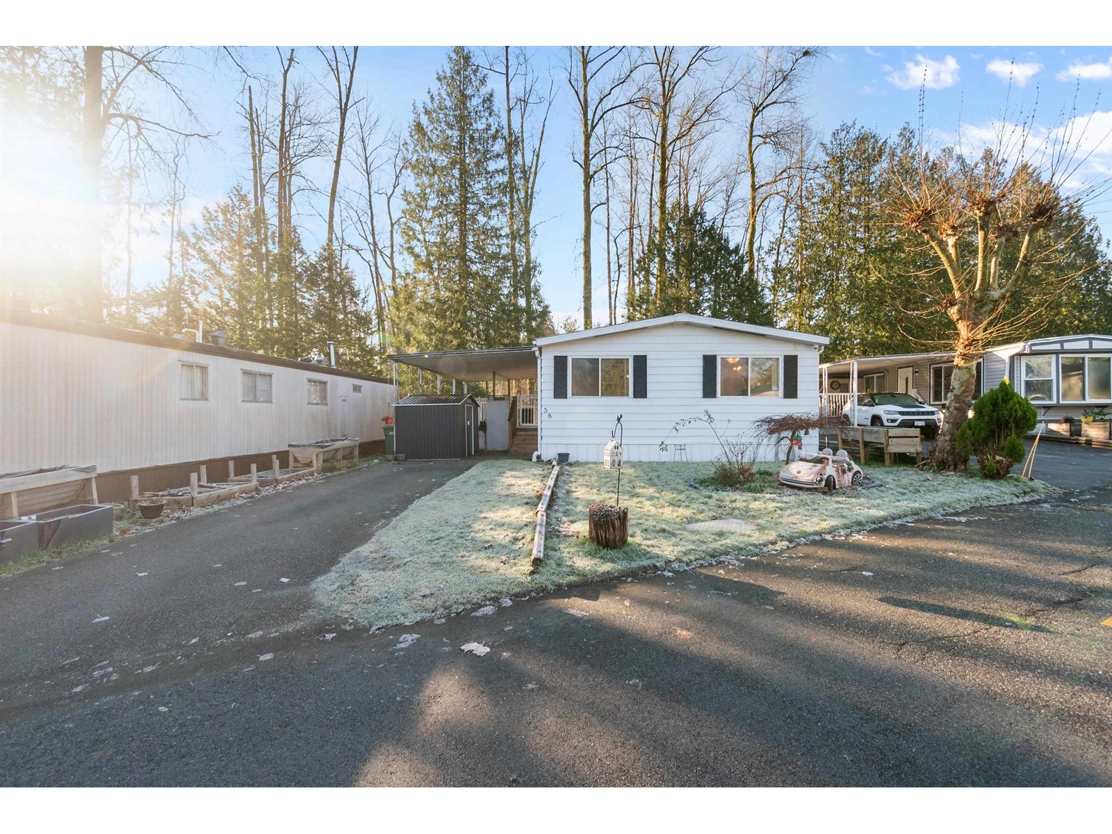 58 8220 King George Boulevard Property Photo 2