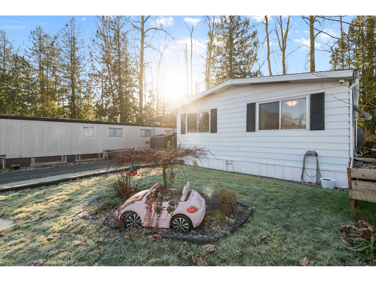 58 8220 King George Boulevard Property Photo 3