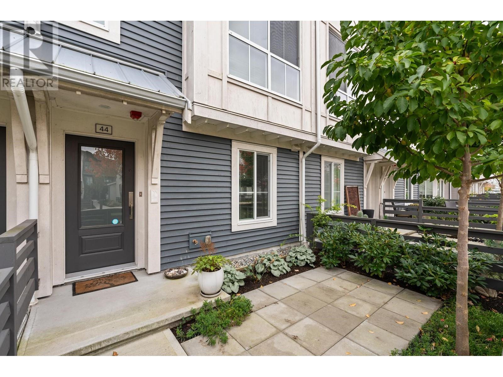 44 4716 Orca Way Property Photo 2
