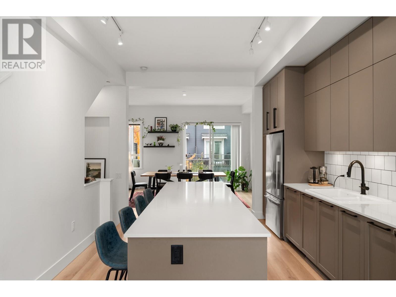 44 4716 Orca Way Property Photo 6