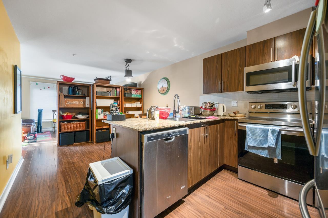 A217 8929 202 Street Property Photo 3